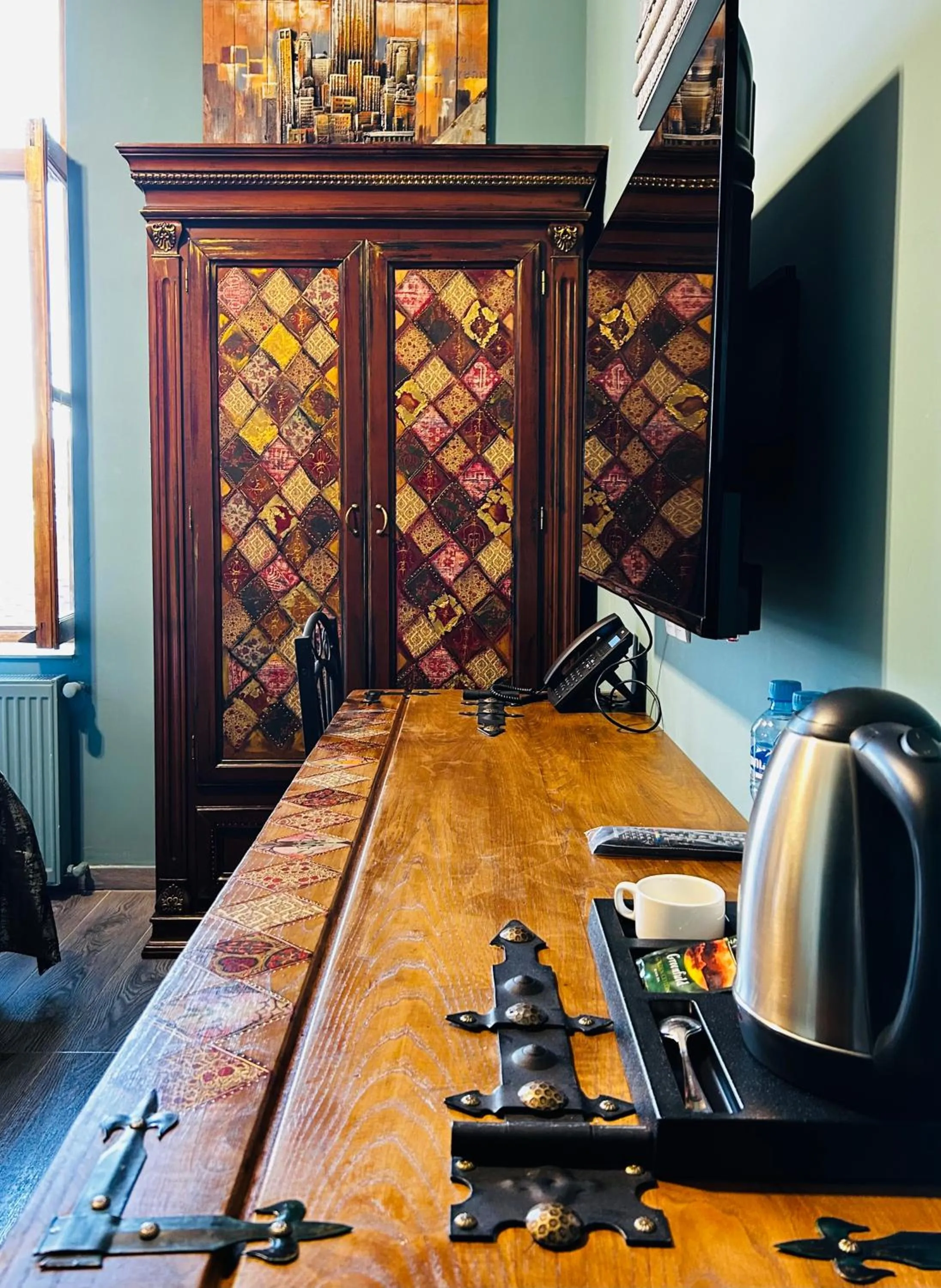 TV and multimedia in Hotel Zerta Old Tbilisi