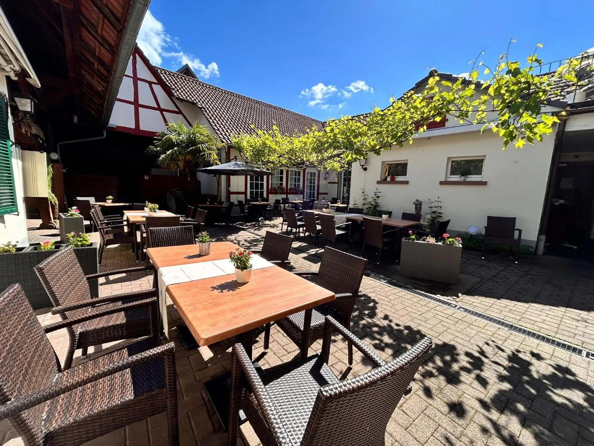Patio in Hotel und Restaurant Adler