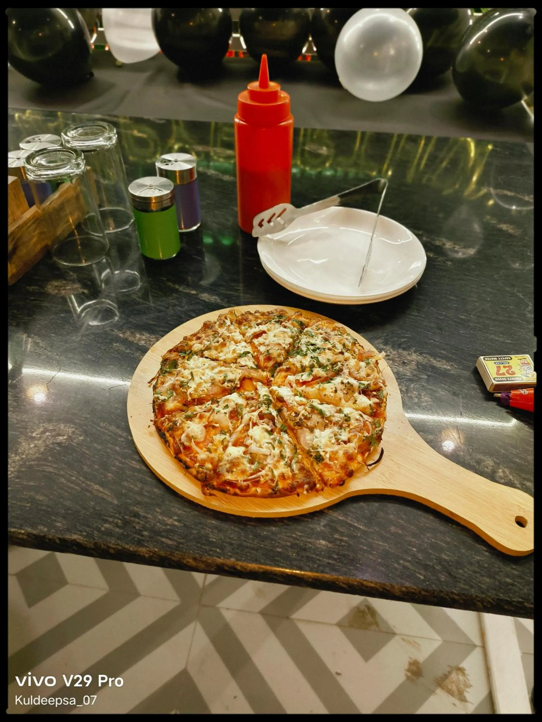 Restaurant/places to eat in House M Lodge