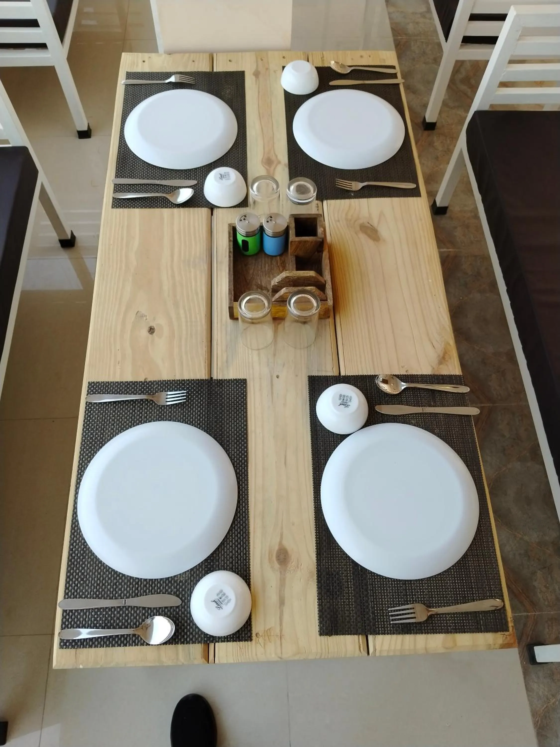 Restaurant/places to eat in House M Lodge