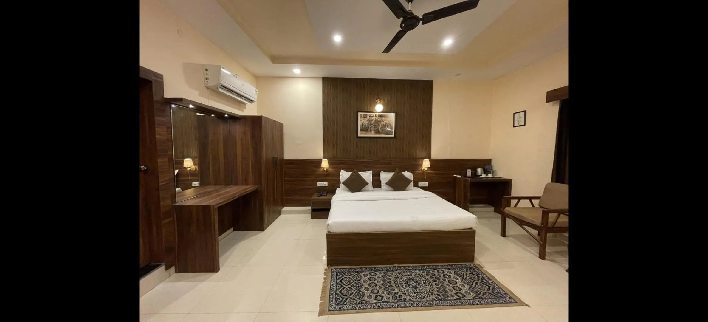 Living room, Bed in House M Lodge