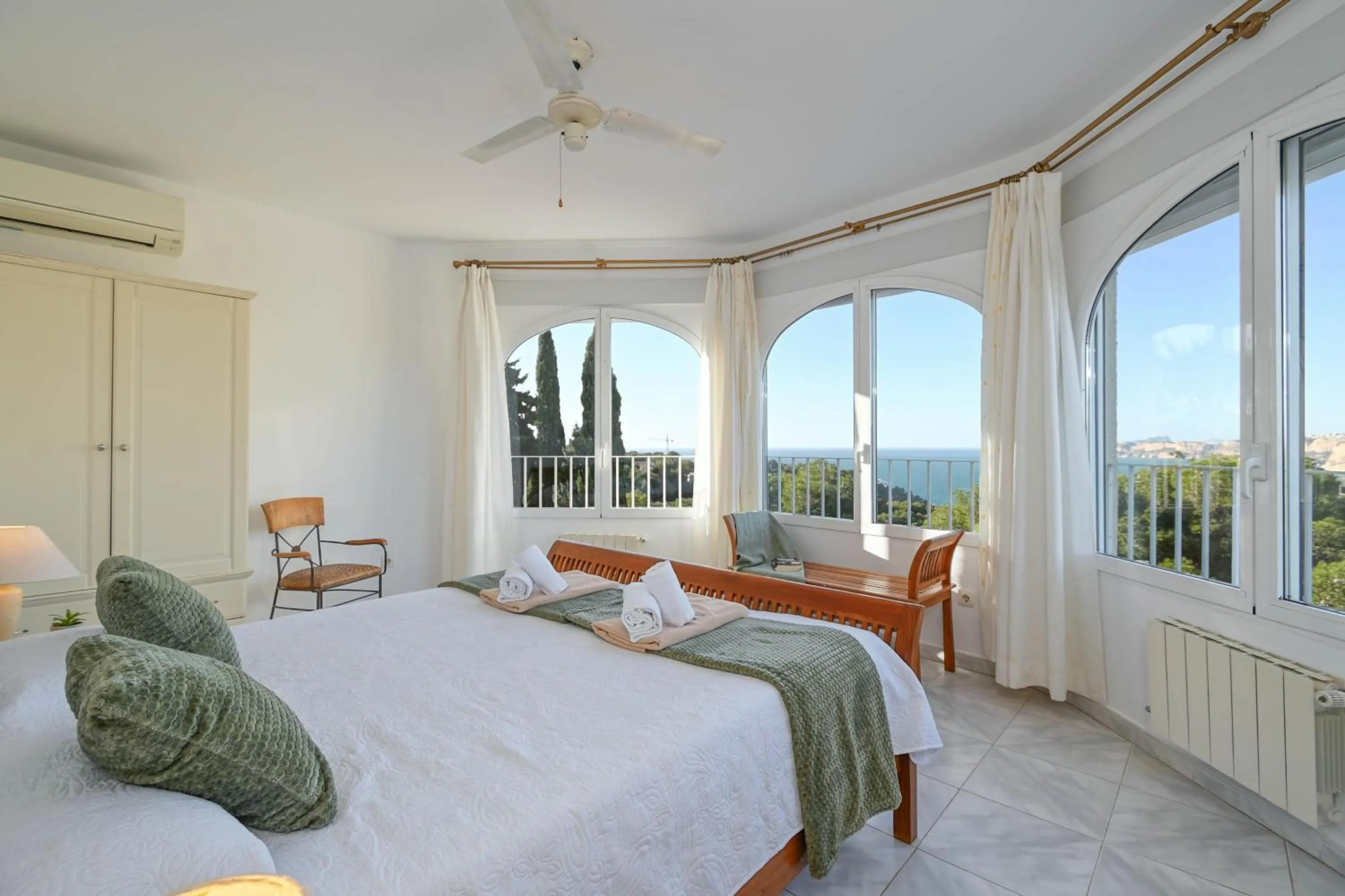 Other, Bed in Villa Hermosa by Aguilarent