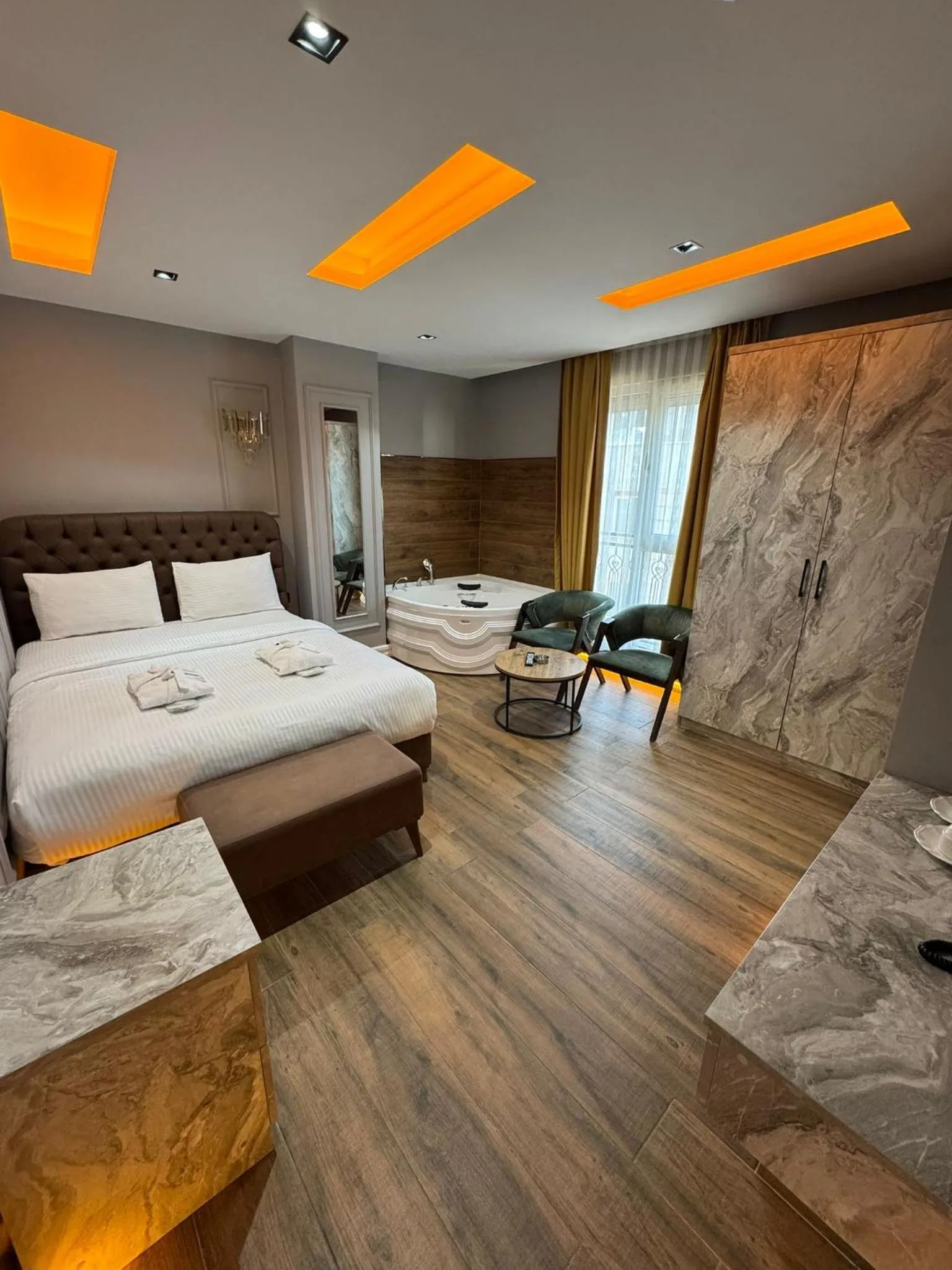 Bed in GreenWich Hotel