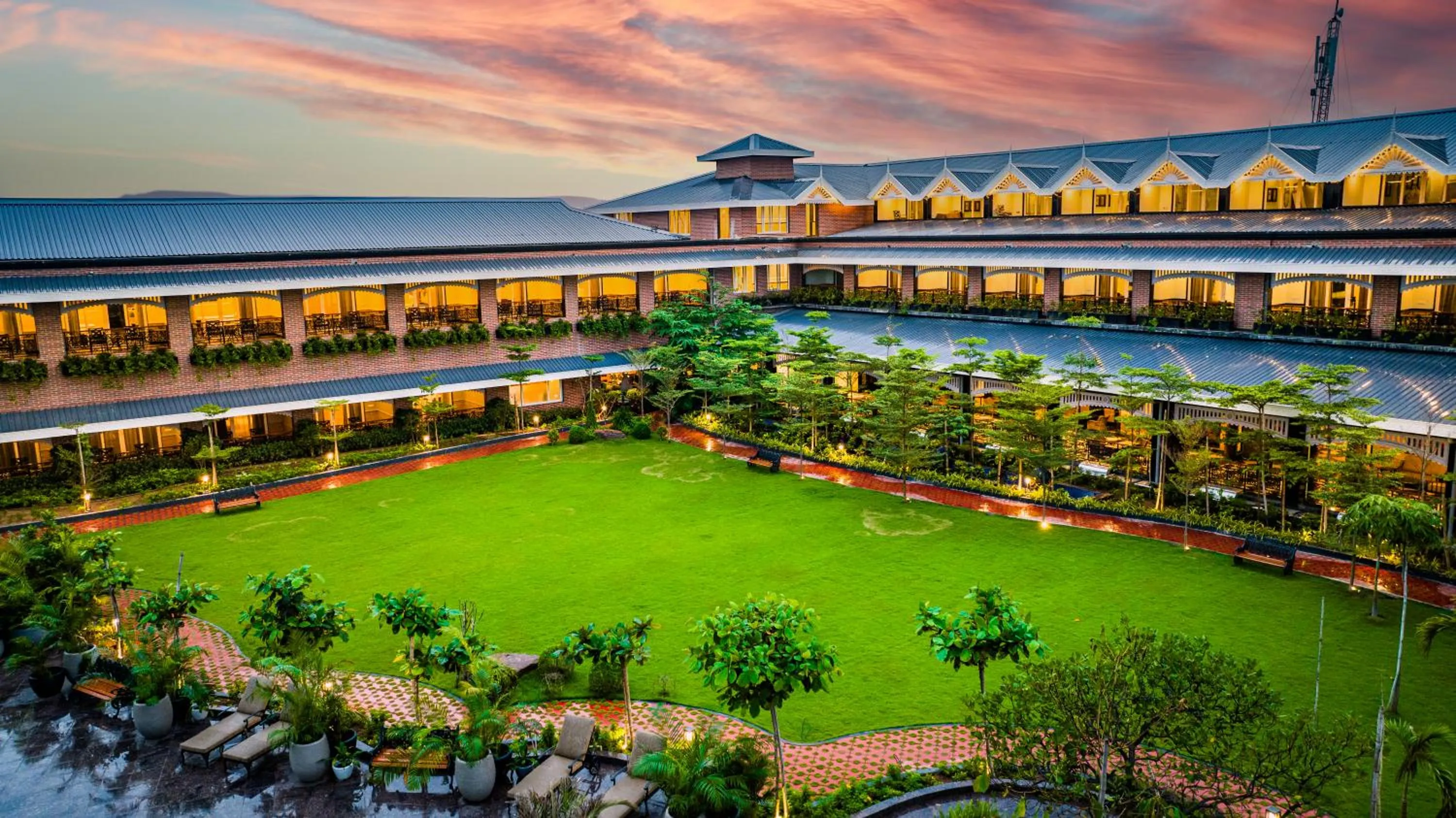 Property building in Mayfair Oasis Resort & Convention