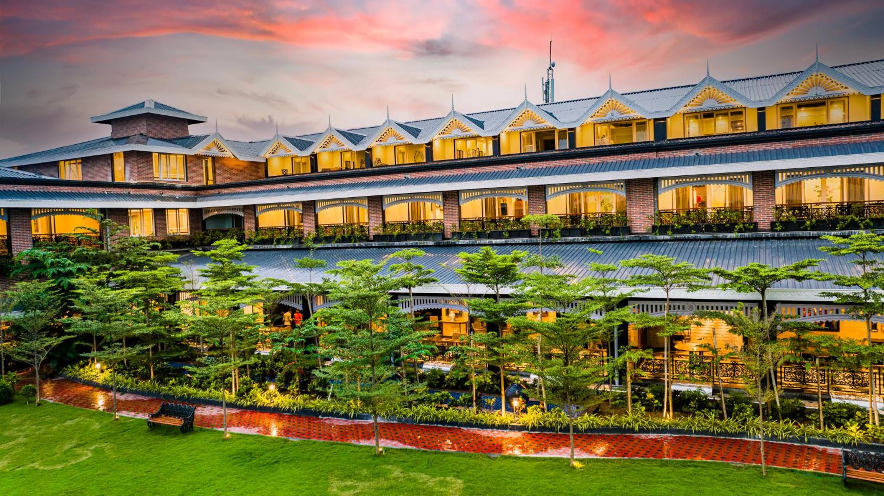 Property building in Mayfair Oasis Resort & Convention