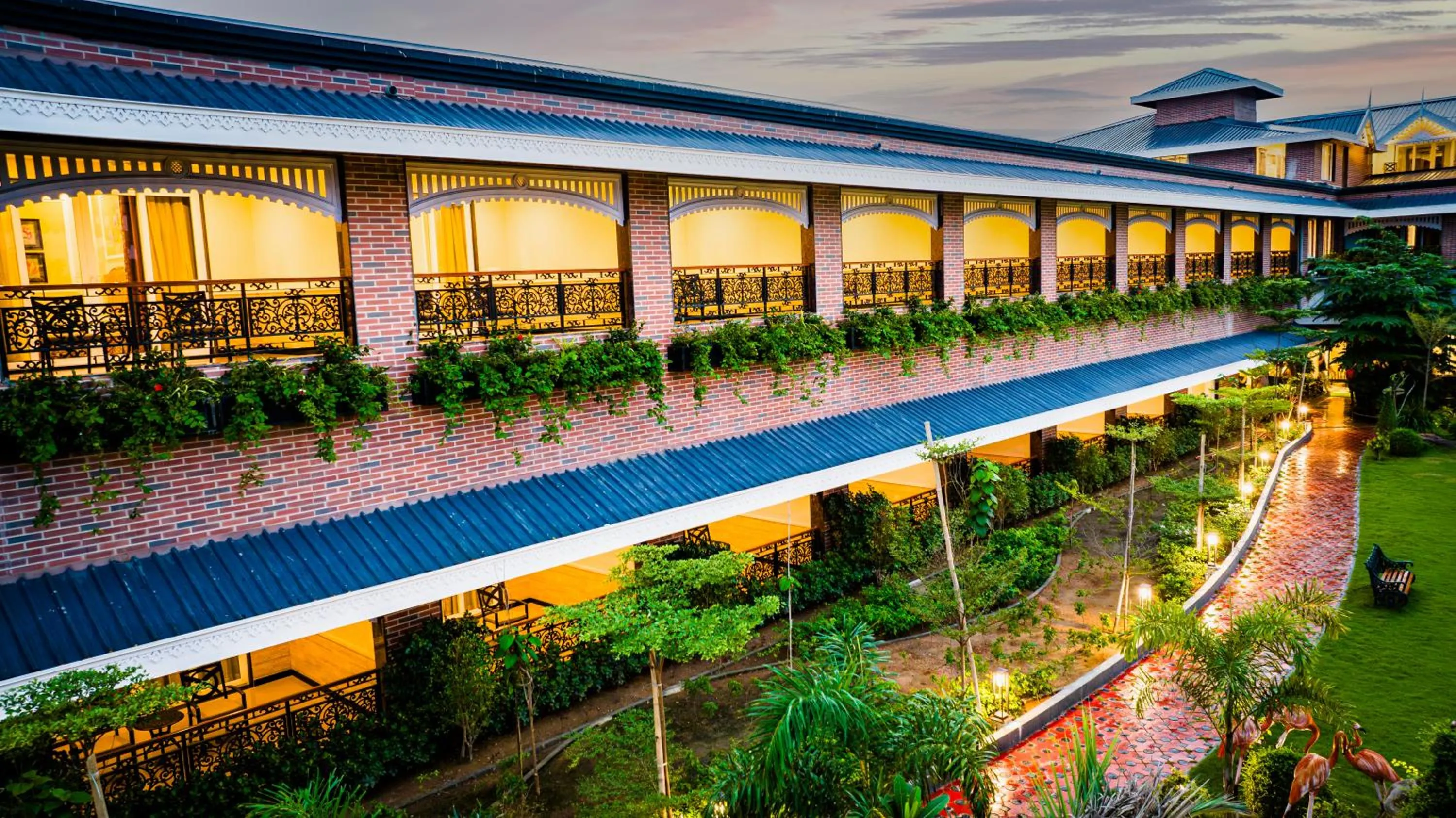 Property building in Mayfair Oasis Resort & Convention