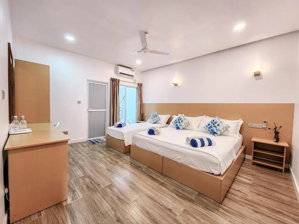 Property building, Bed in Raalhu Fonu Maldives