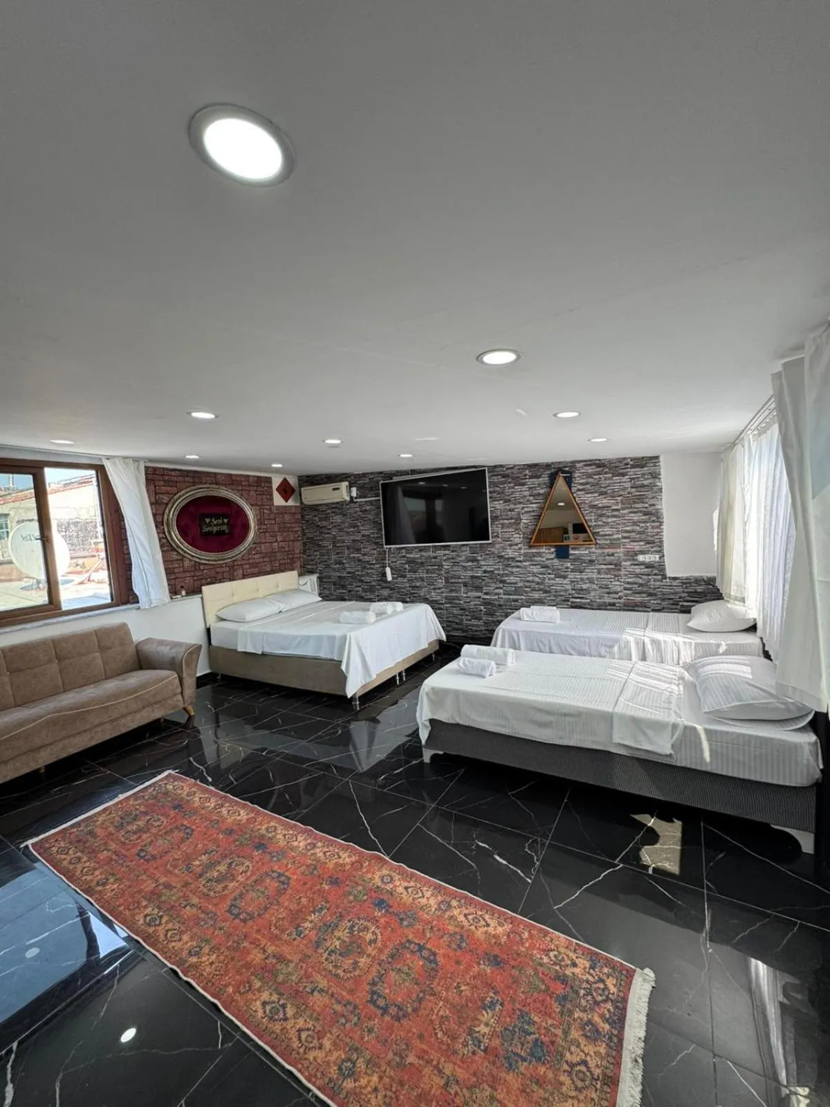 Photo of the whole room, Bed in beyzade apart hotel