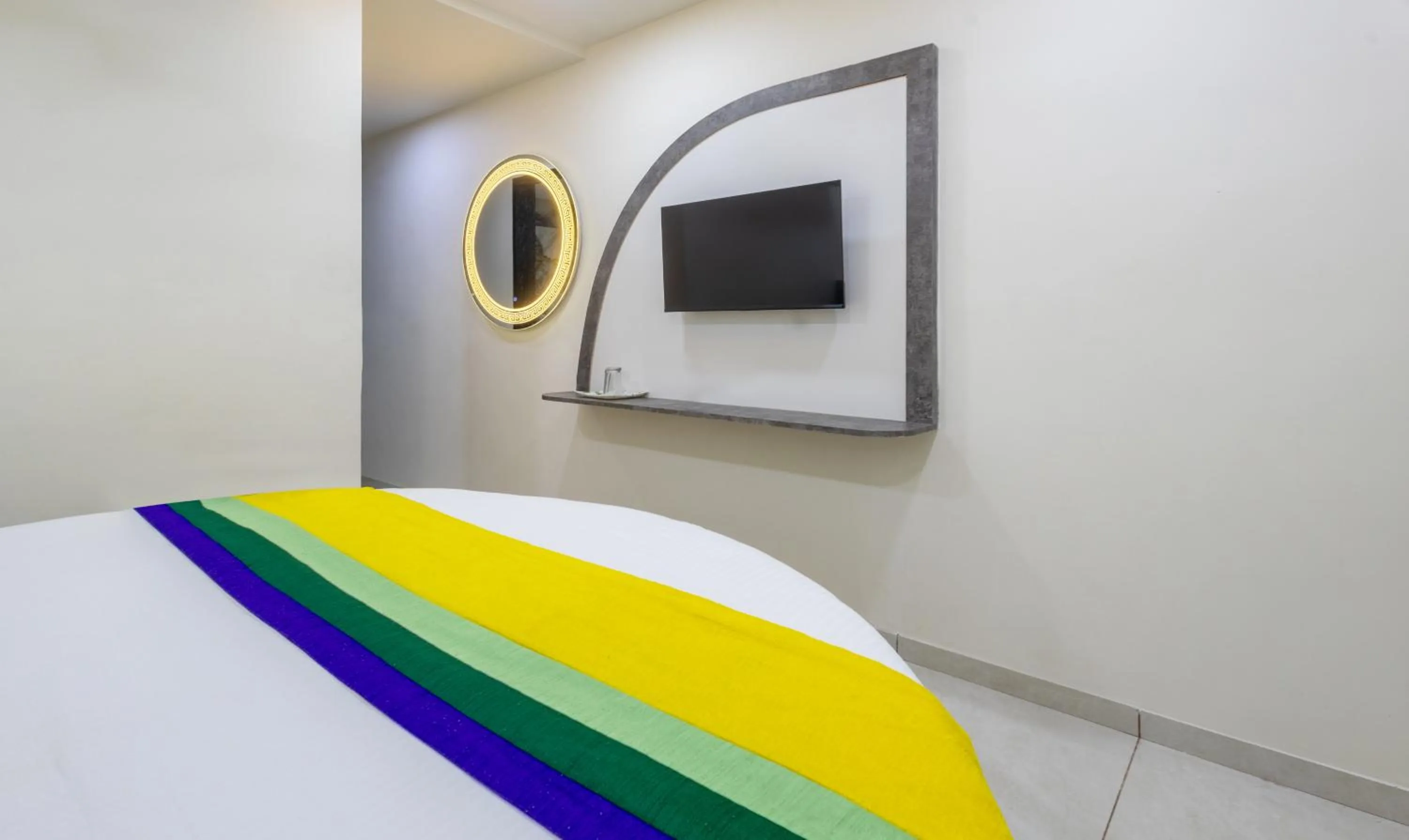 Bedroom, Bed in Itsy Hotels Signature, Nehru Nagar