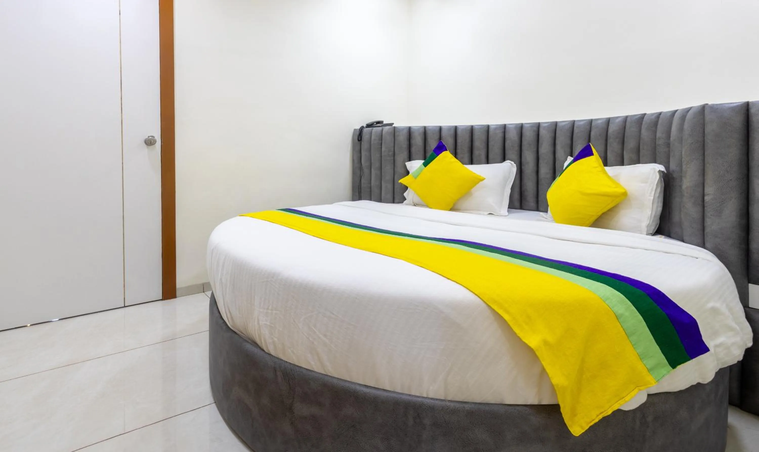 Bedroom, Bed in Itsy Hotels Signature, Nehru Nagar