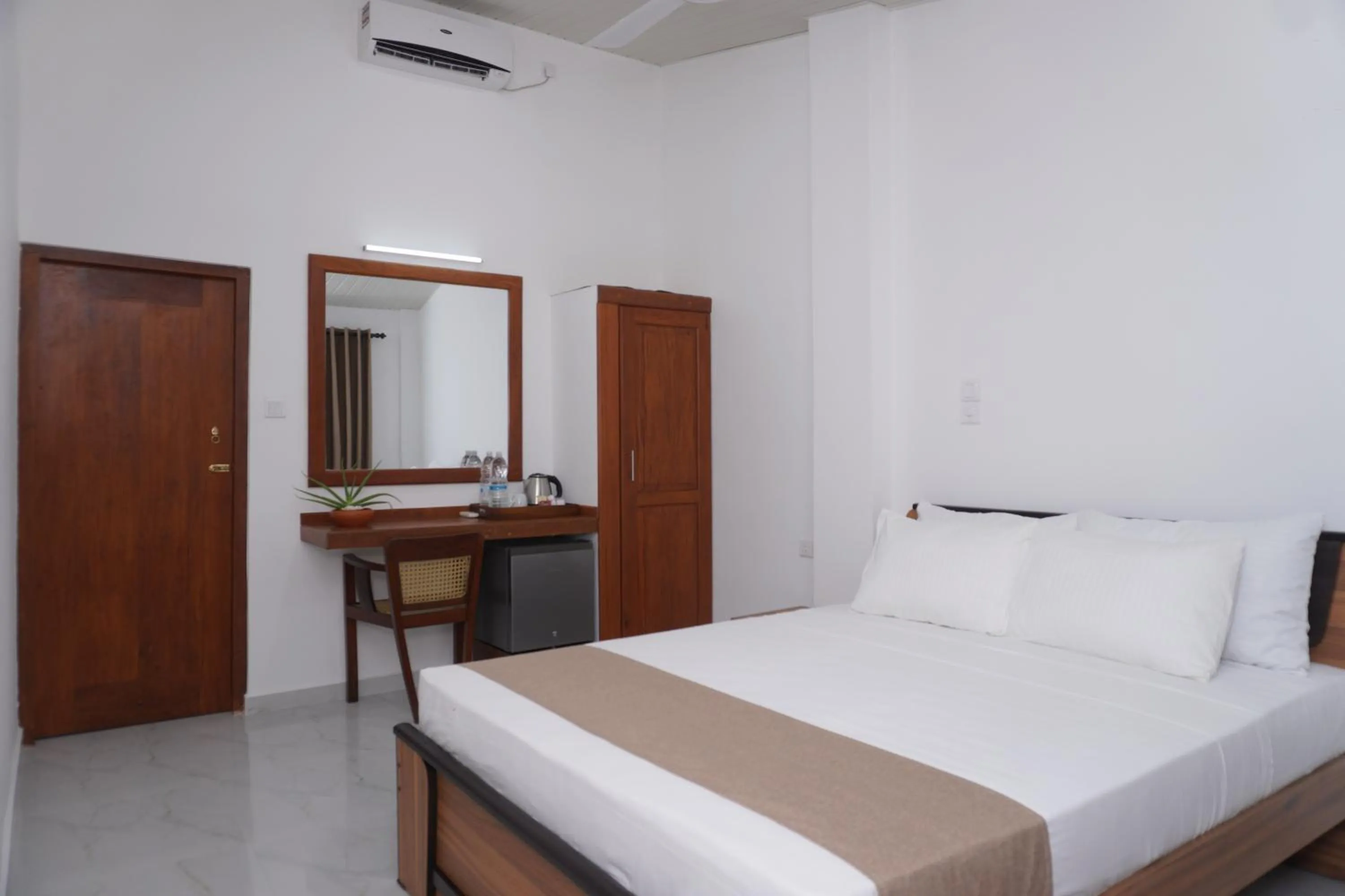 Bedroom, Bed in SURF UNA BEACH HOTEL