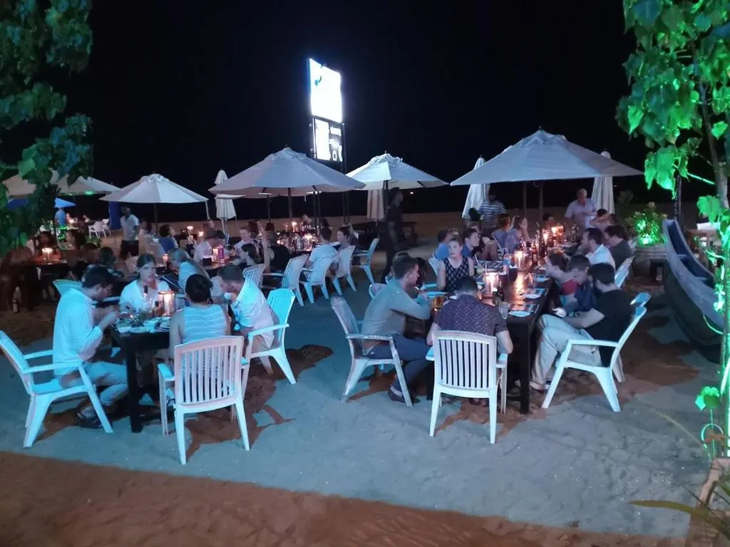 Restaurant/places to eat in SURF UNA BEACH HOTEL