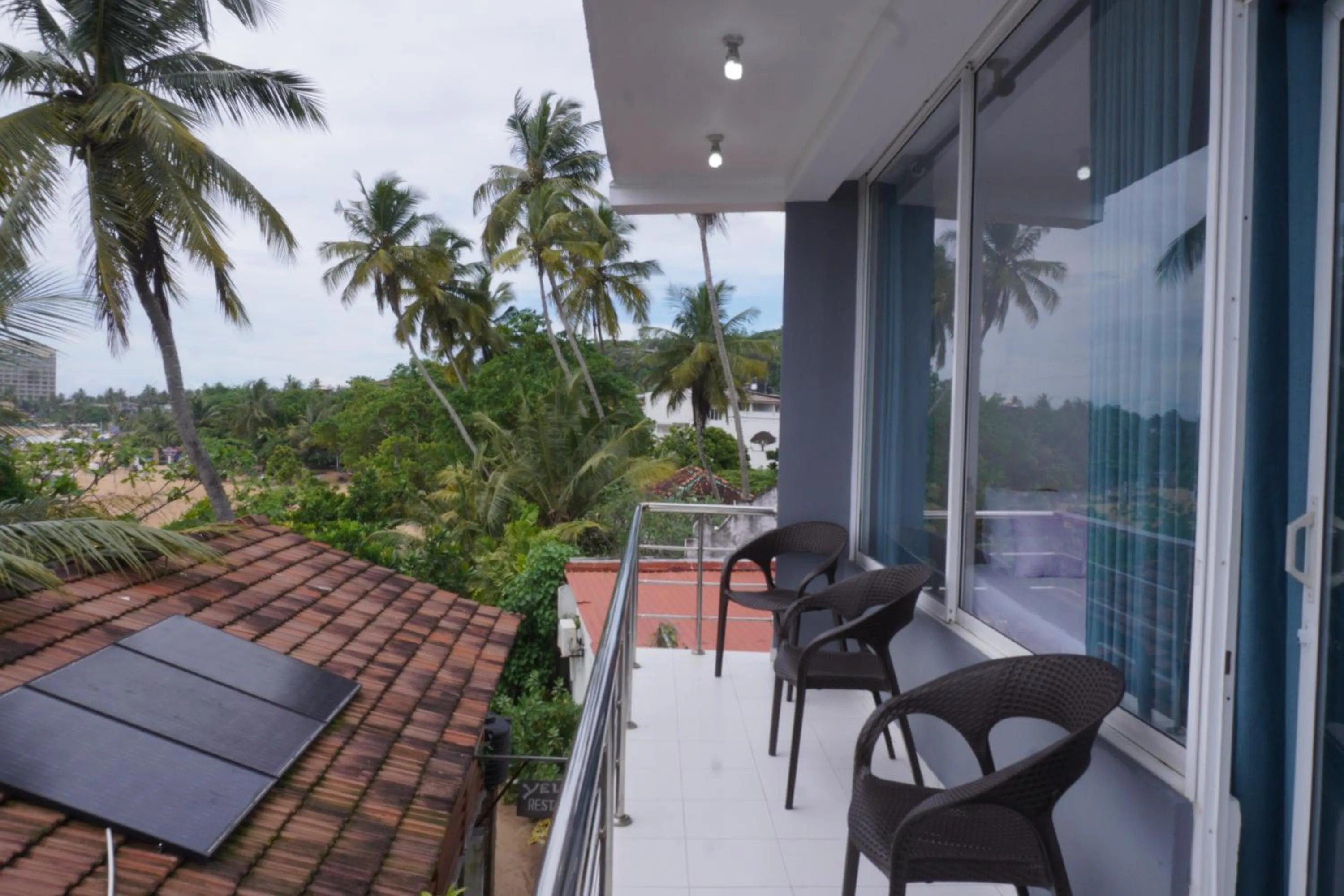 Patio in SURF UNA BEACH HOTEL