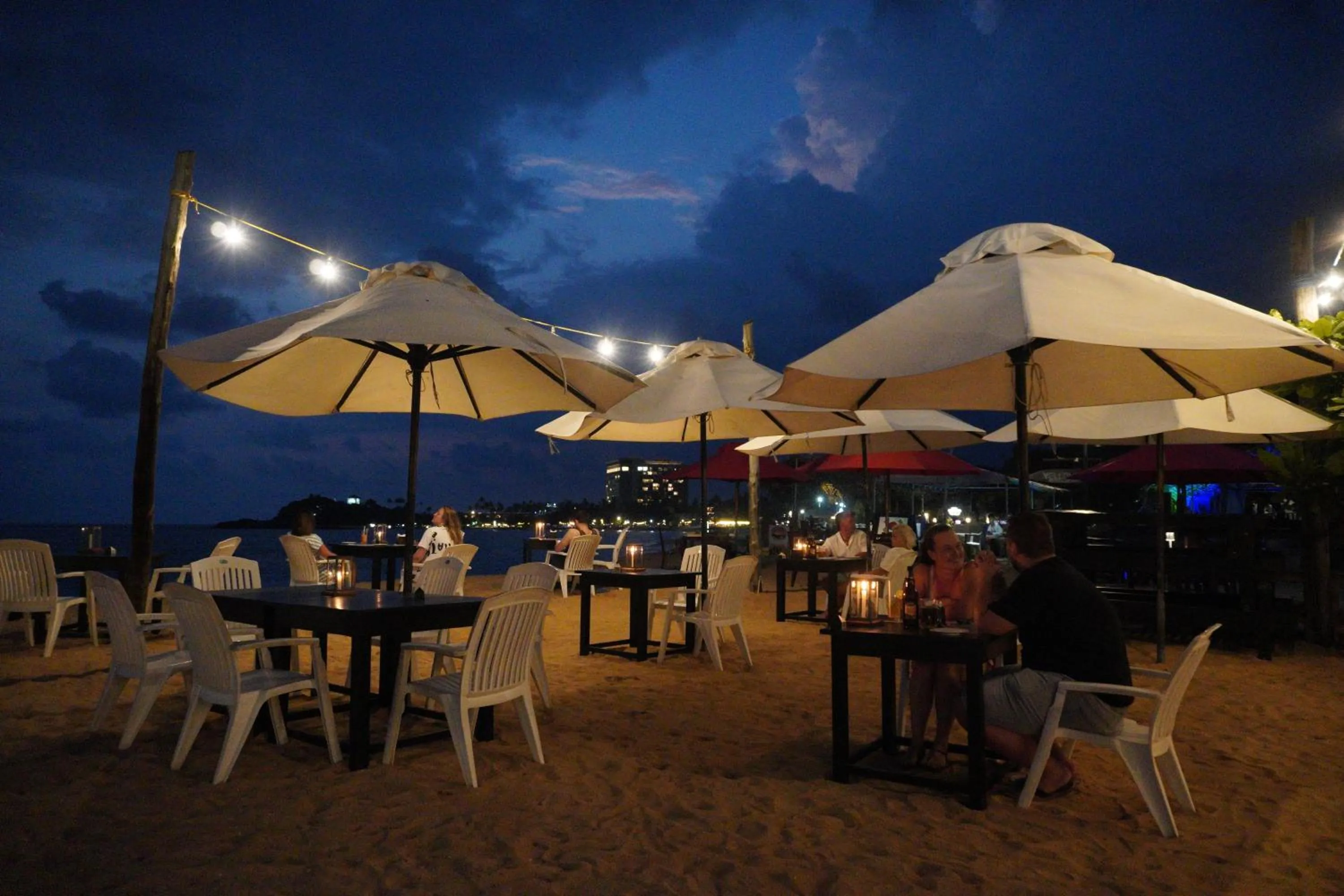 Restaurant/places to eat in SURF UNA BEACH HOTEL
