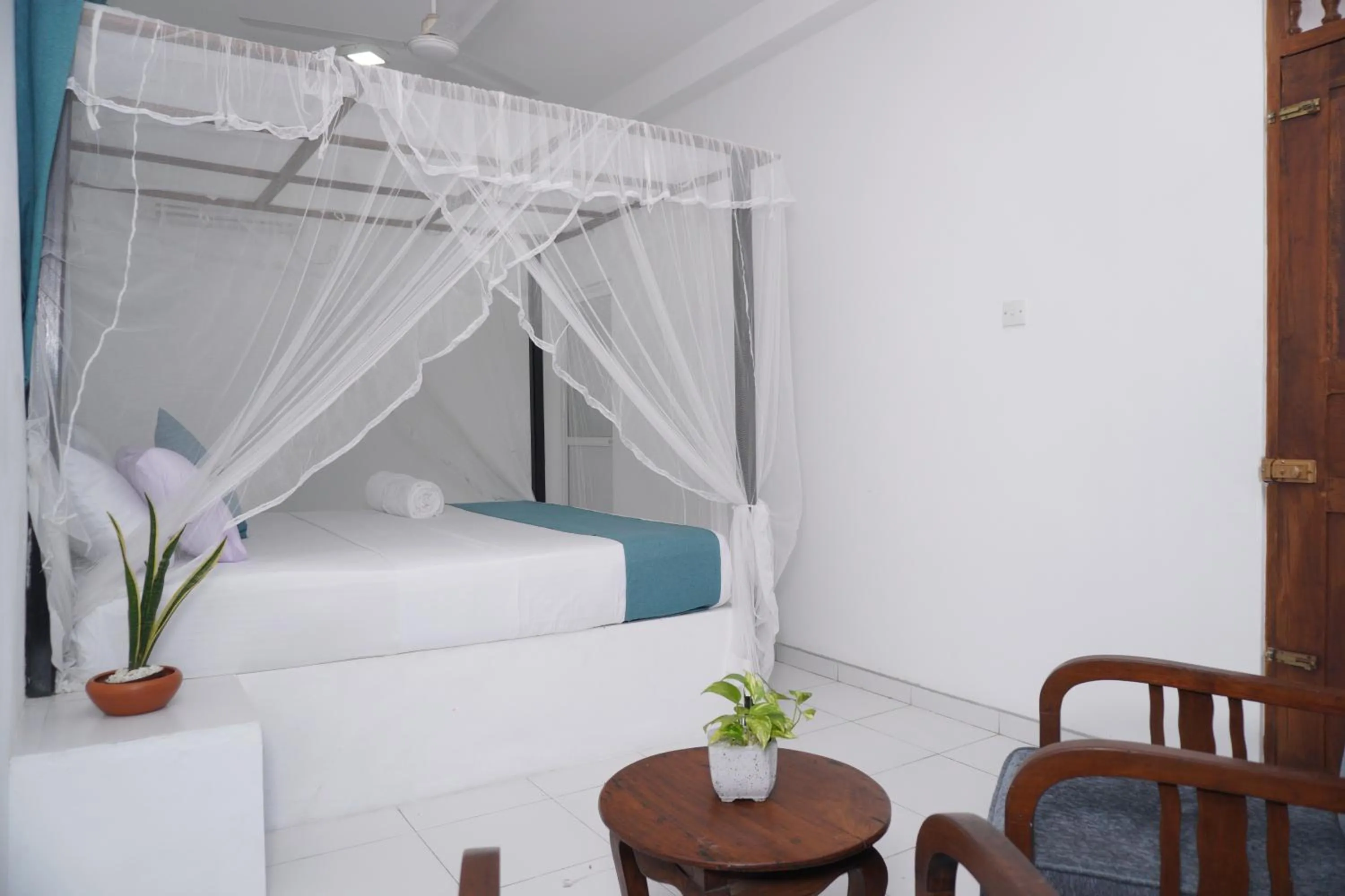 Seating area, Bed in SURF UNA BEACH HOTEL