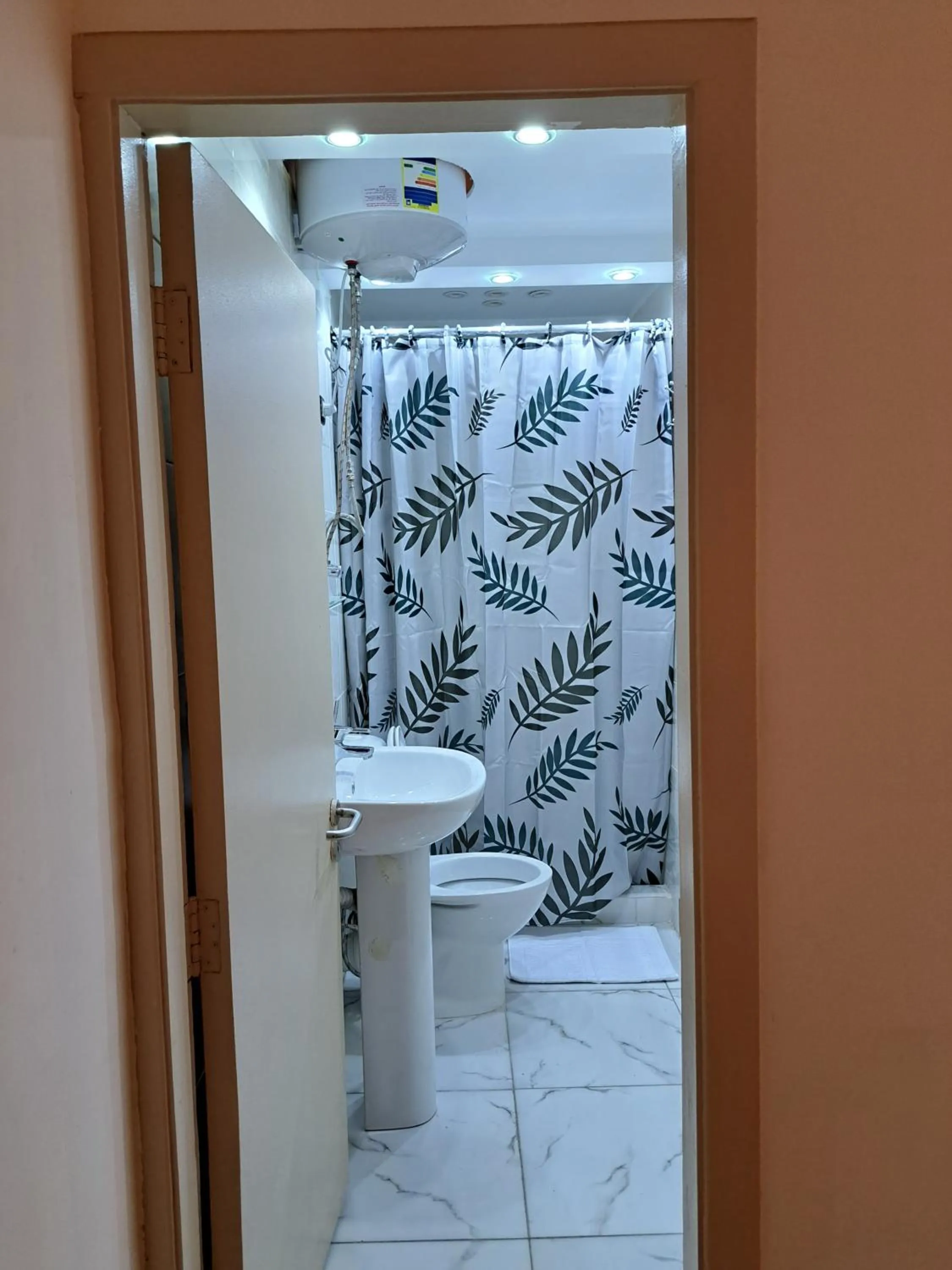 Toilet in Philo Hotel