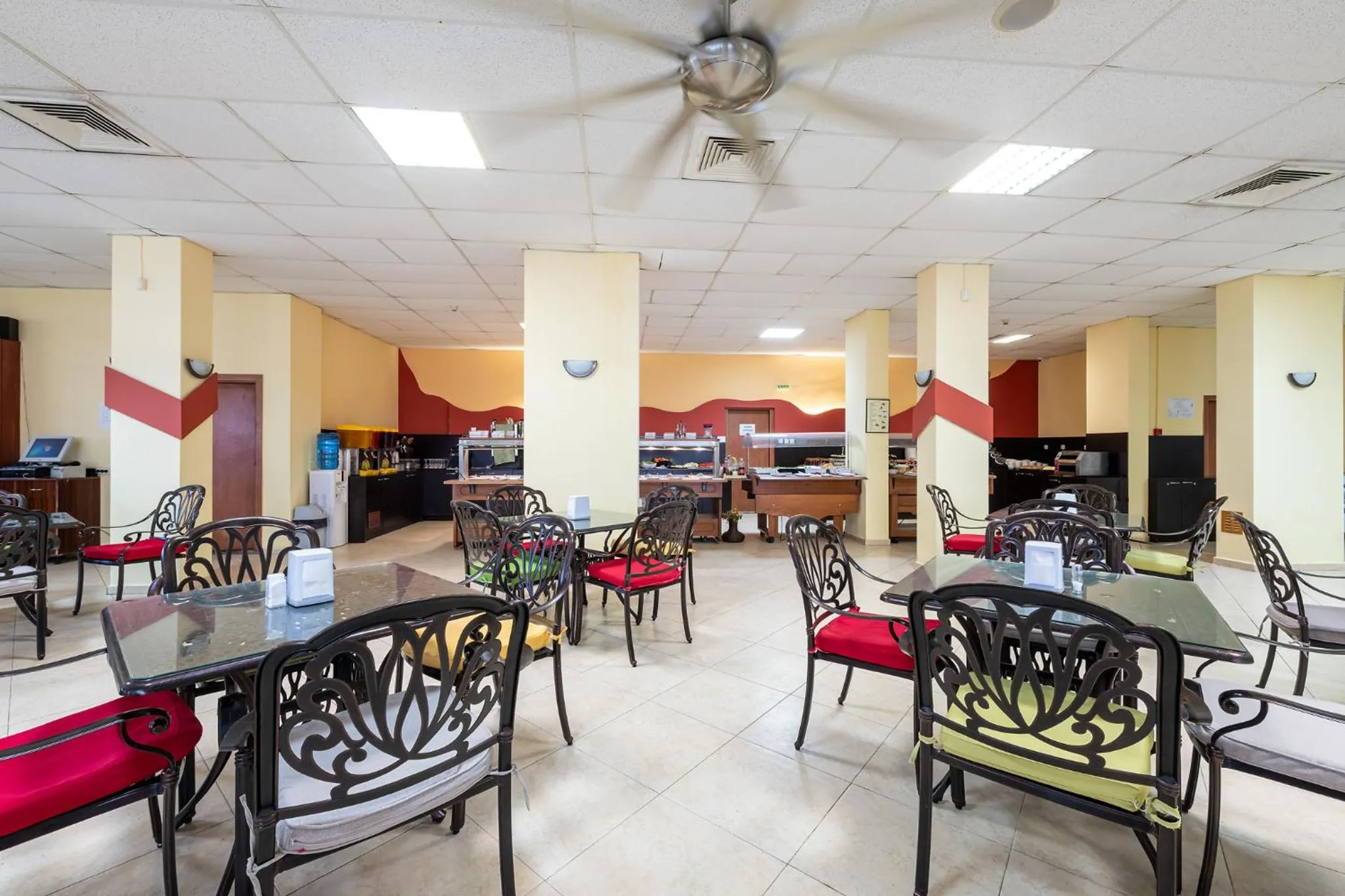 Restaurant/places to eat in Flamingo Beach Hotel