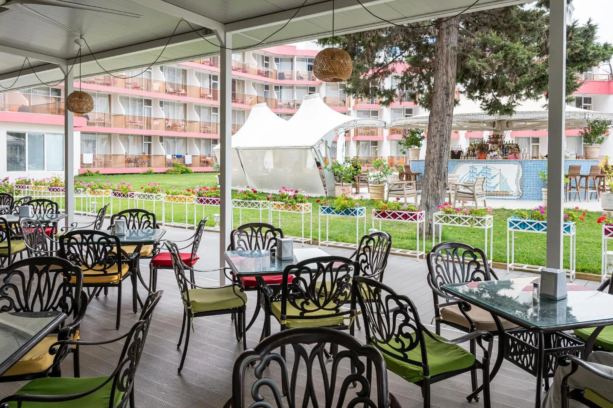 Restaurant/places to eat in Flamingo Beach Hotel