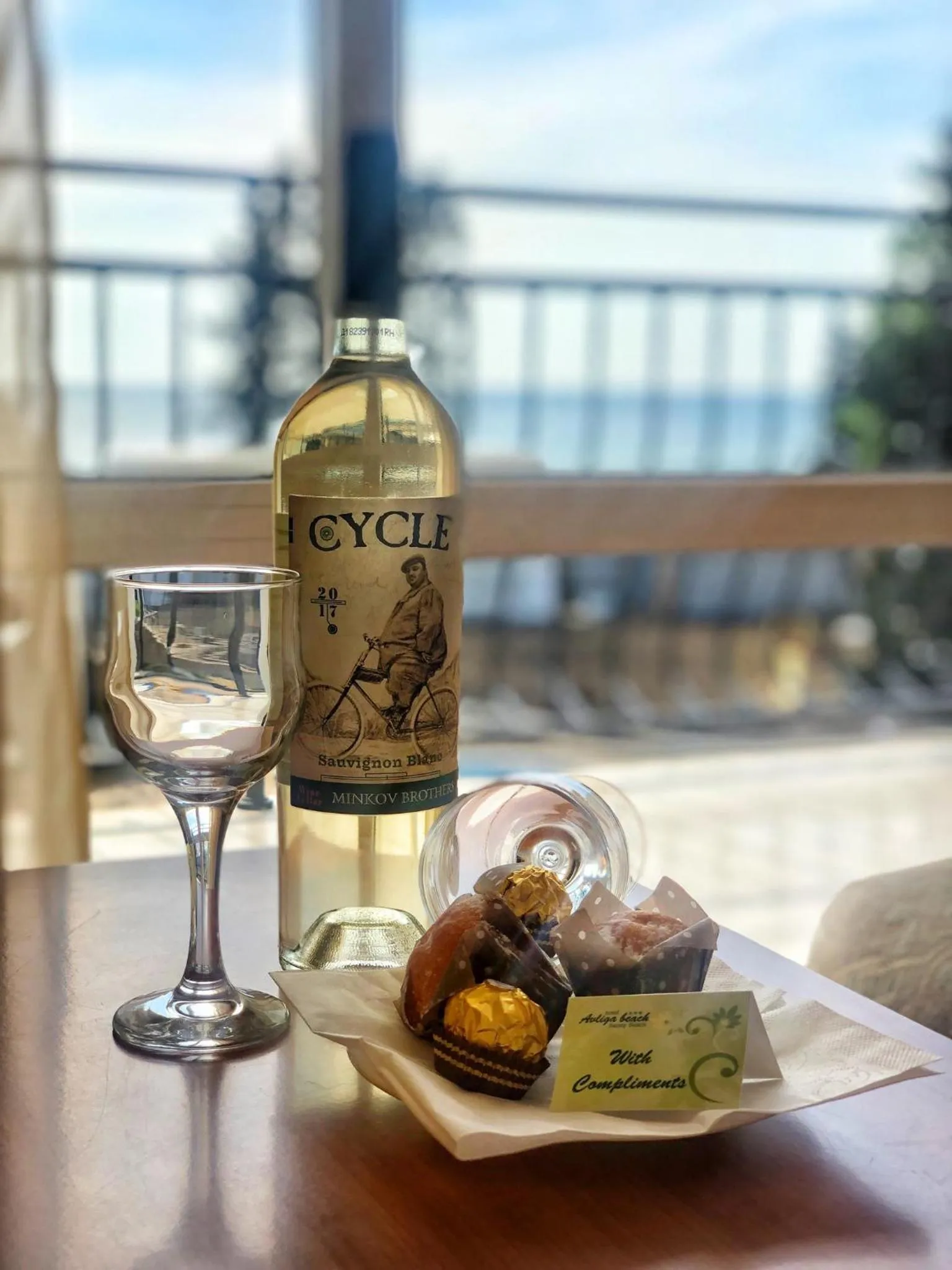 Food and drinks in Flamingo Beach Hotel