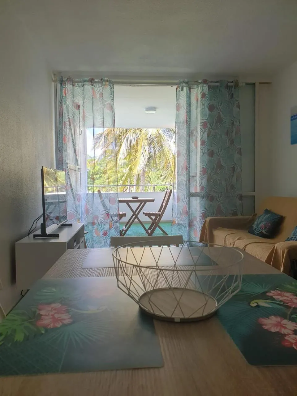 Dining area in Appartement tout confort ! Au pied de la plage !