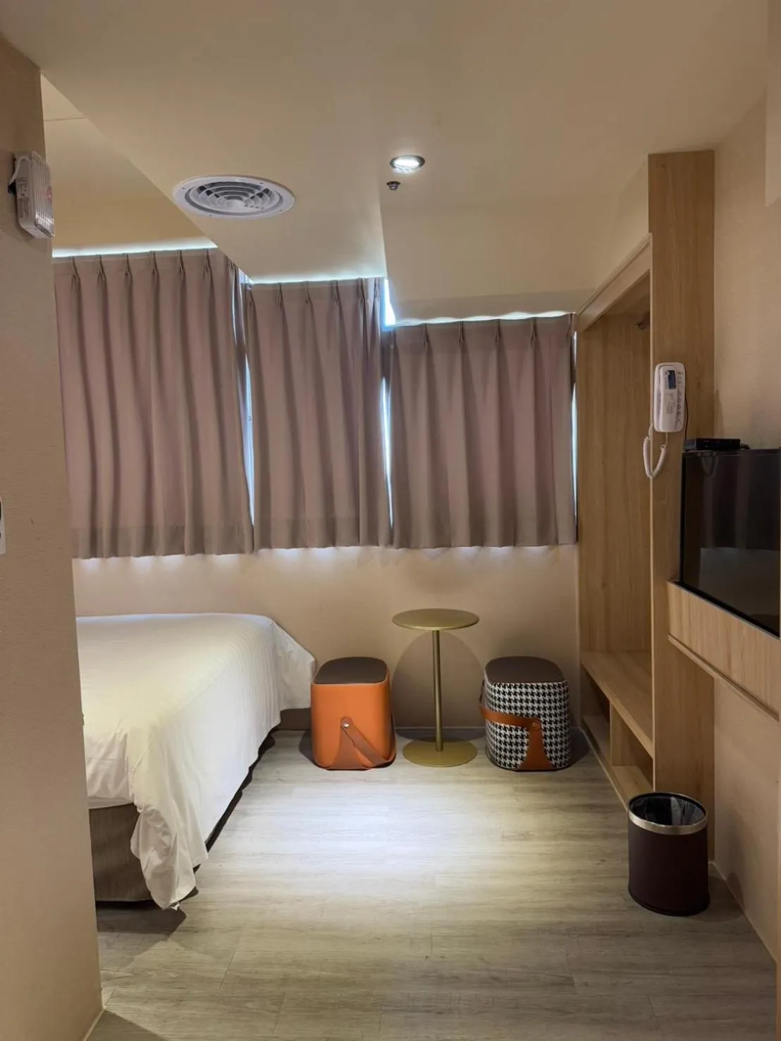 Bedroom, Bed in Rich & Free Hotel - Fuzhong 富逸旅趣-板橋府中館