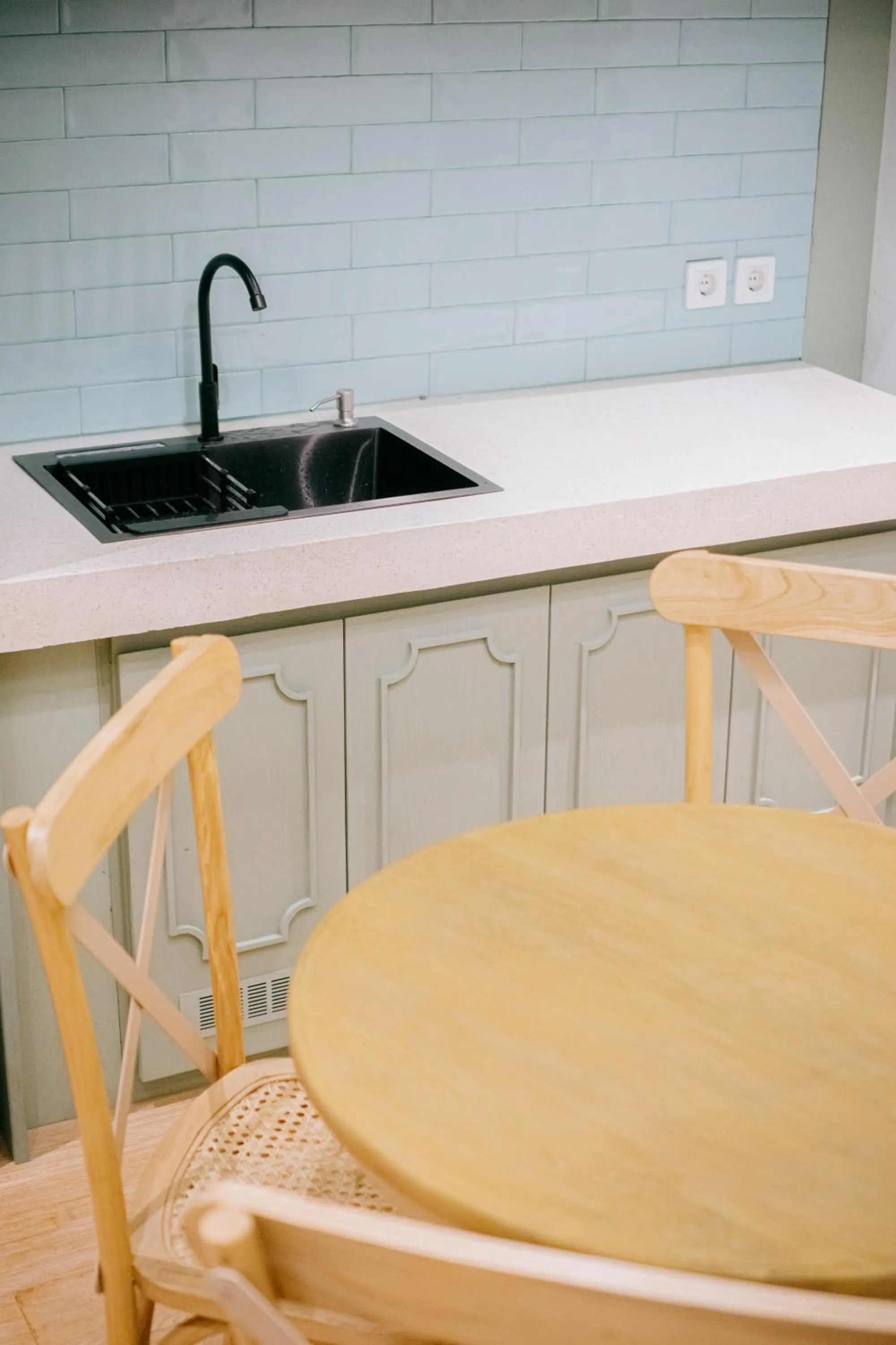 Kitchen or kitchenette in Casa Amarta Canggu - Boutique Lofts & Detox SPA