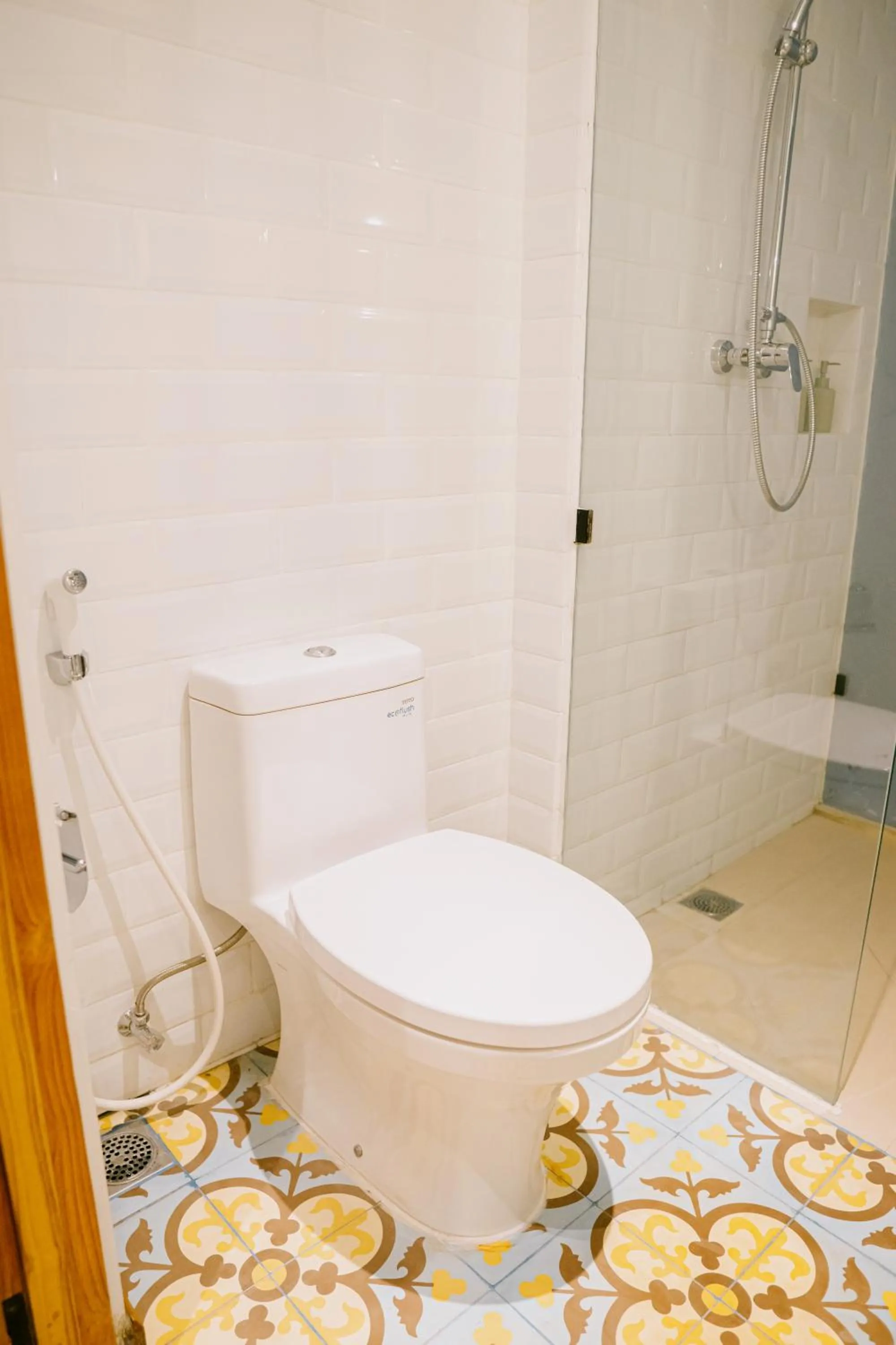 Shower in Casa Amarta Canggu - Boutique Lofts & Detox SPA