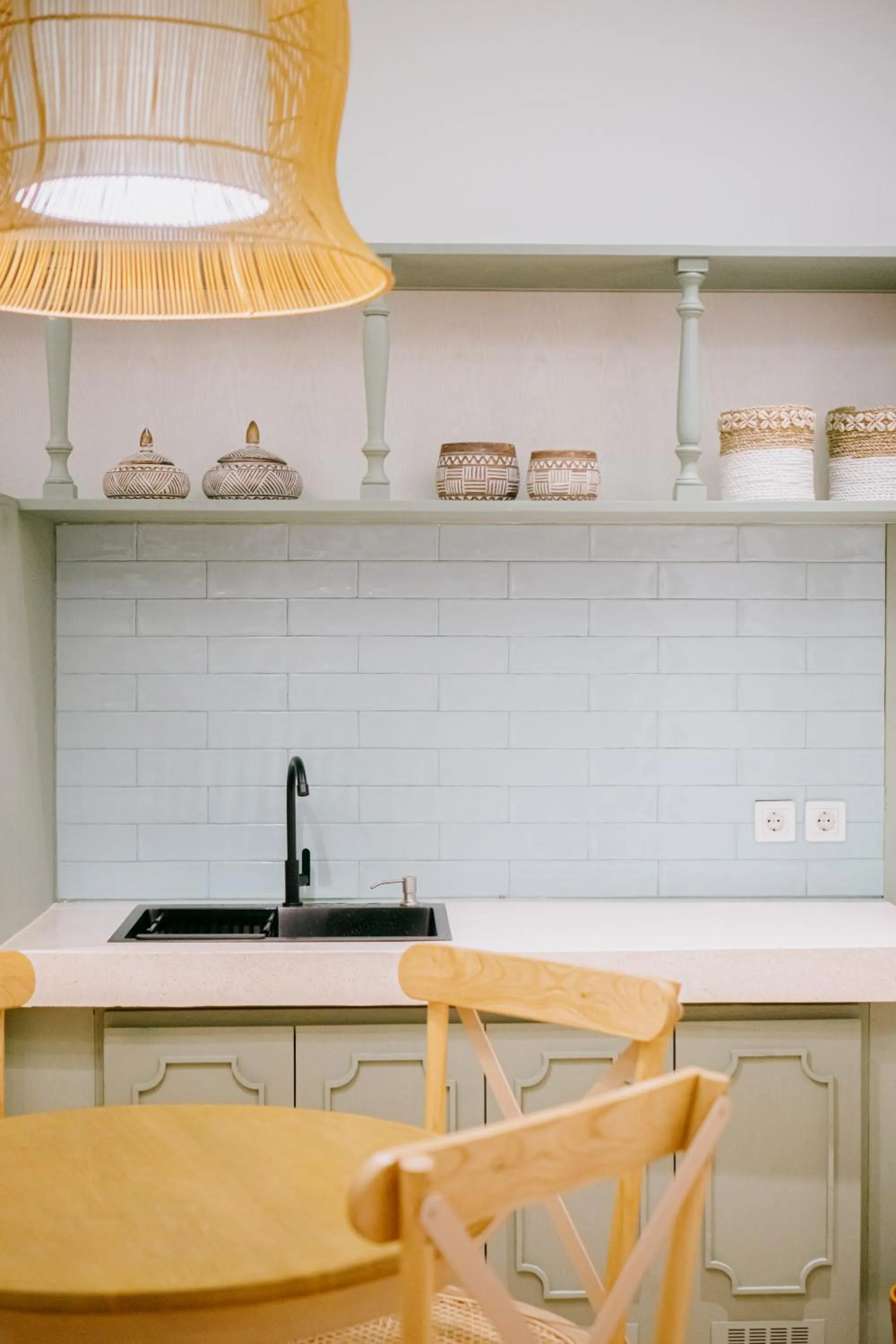 Kitchen or kitchenette in Casa Amarta Canggu - Boutique Lofts & Detox SPA