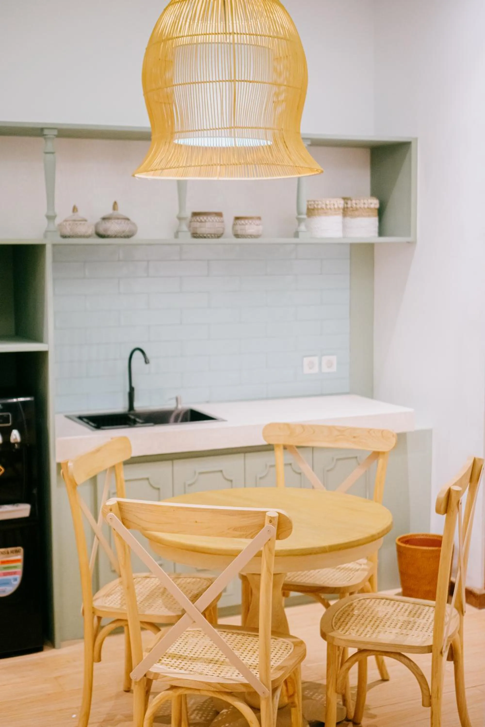 Kitchen or kitchenette in Casa Amarta Canggu - Boutique Lofts & Detox SPA