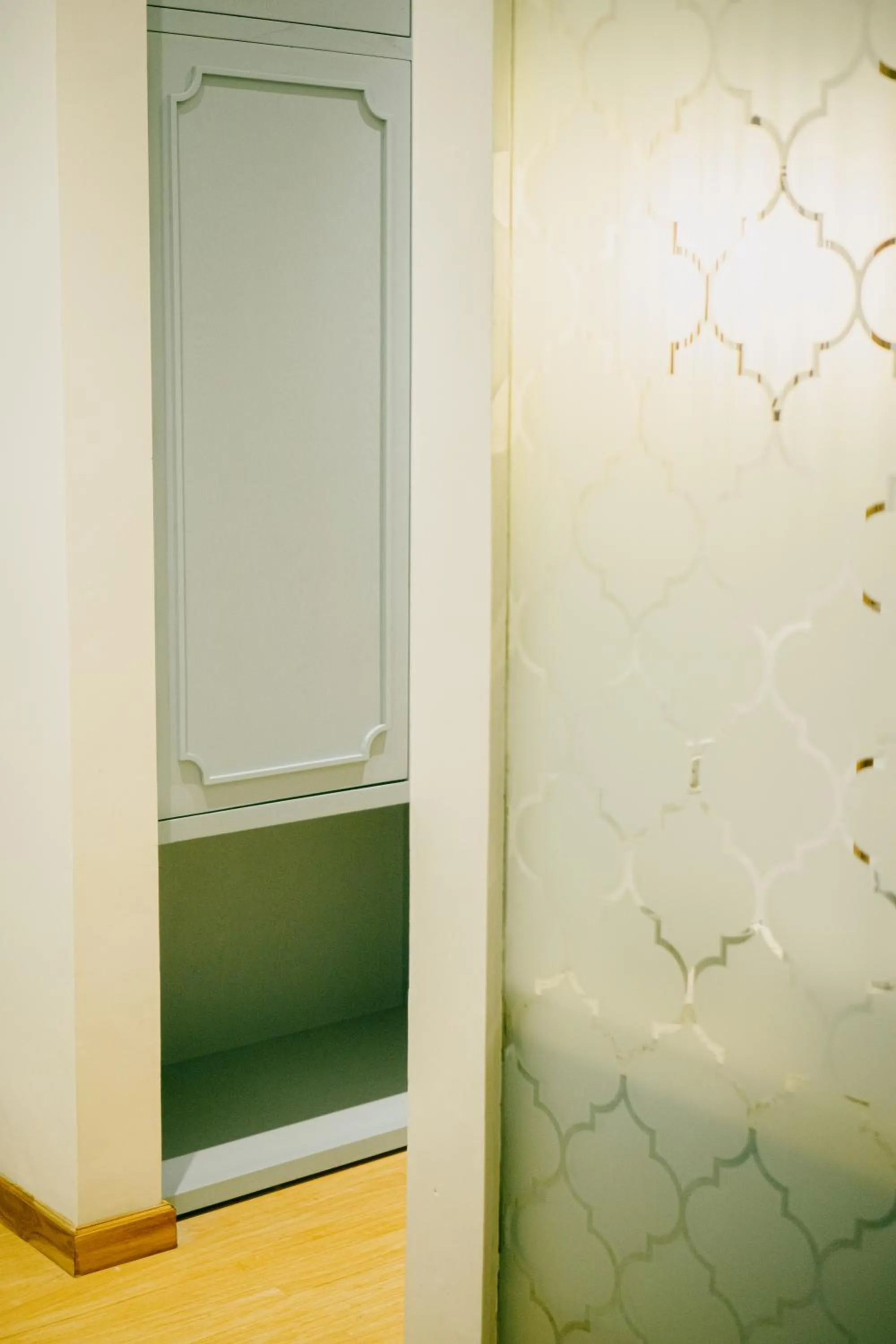 wardrobe in Casa Amarta Canggu - Boutique Lofts & Detox SPA