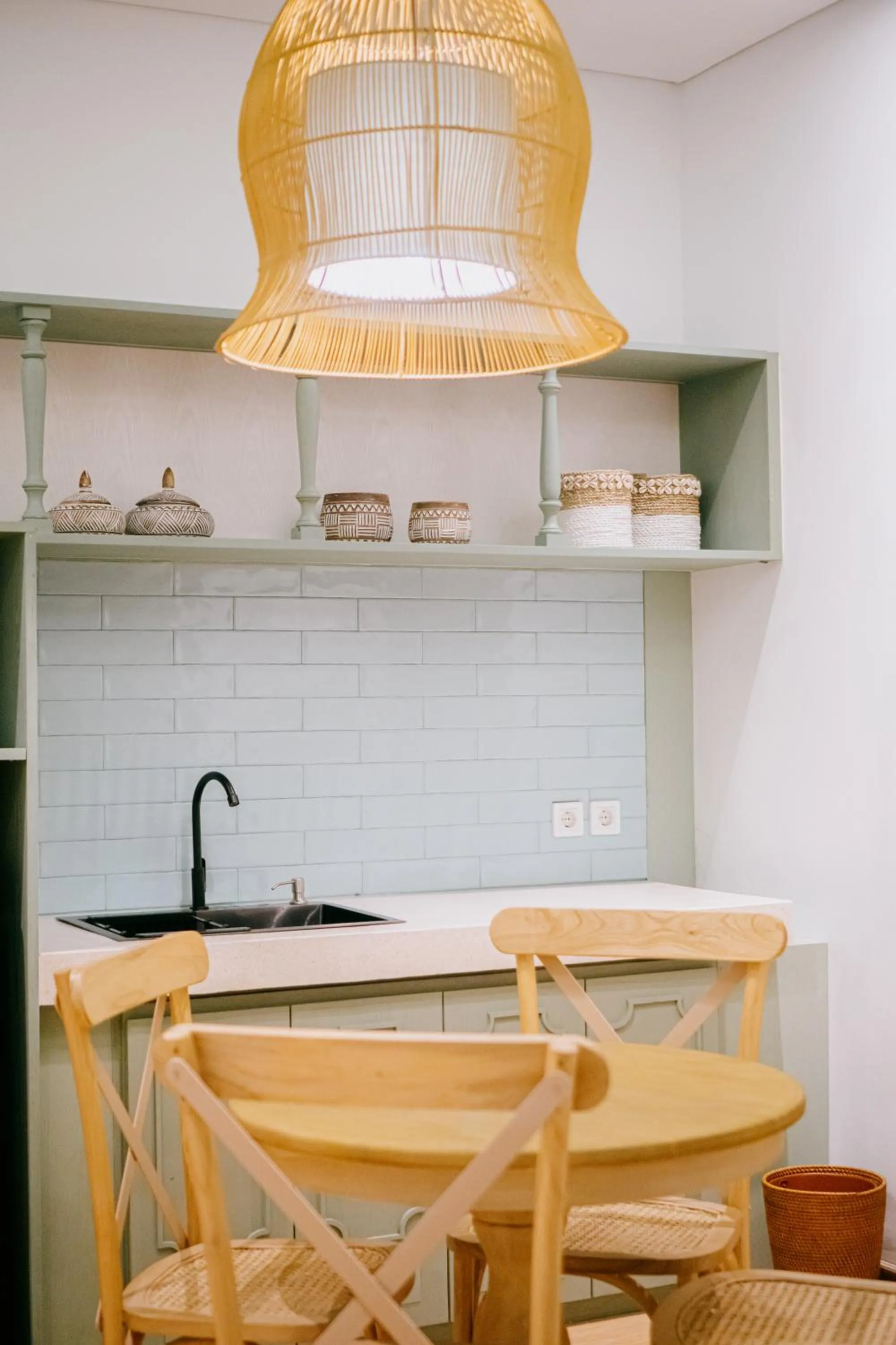 Kitchen or kitchenette in Casa Amarta Canggu - Boutique Lofts & Detox SPA