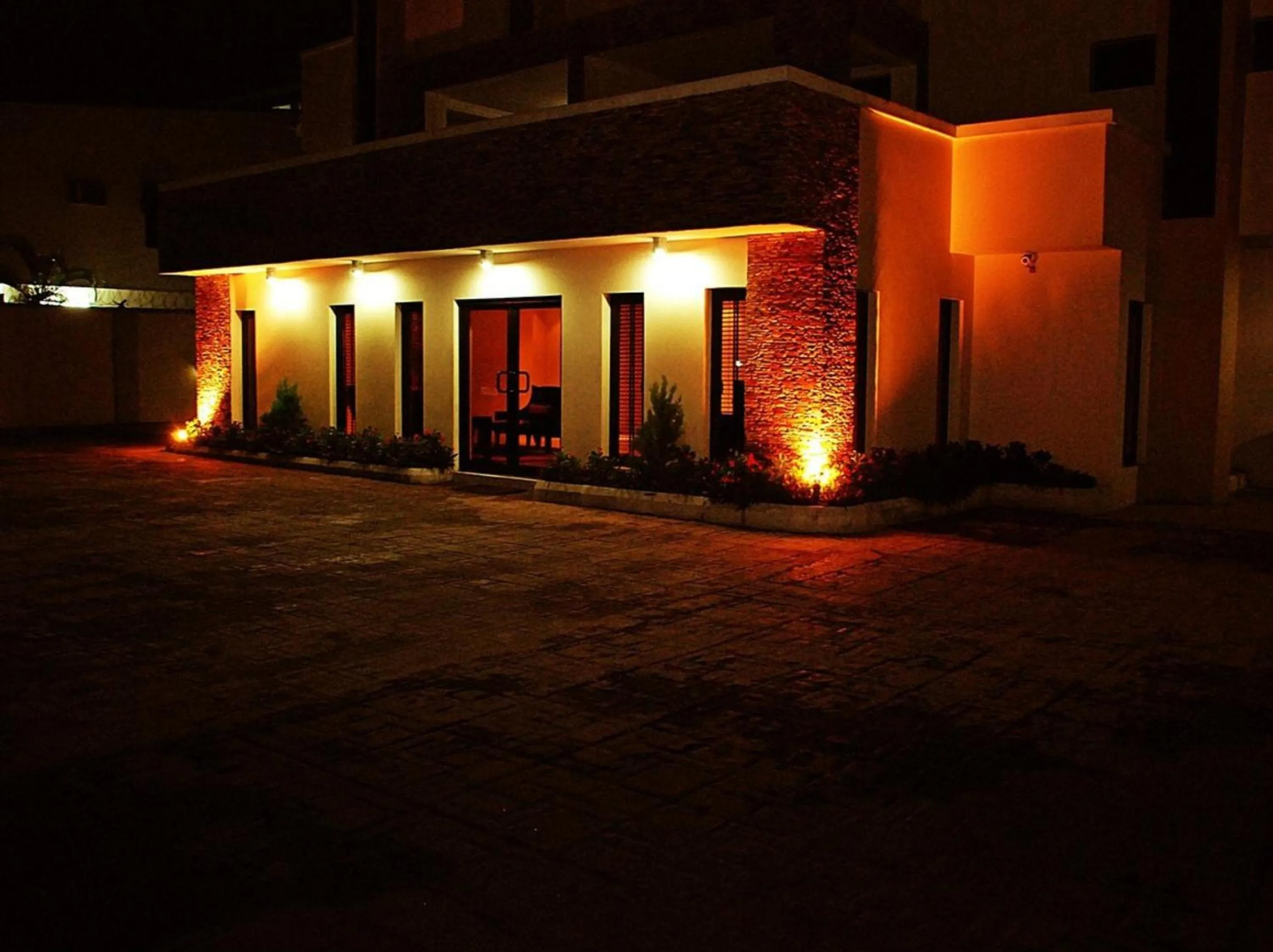 Property building in S & S Hotel & Suites