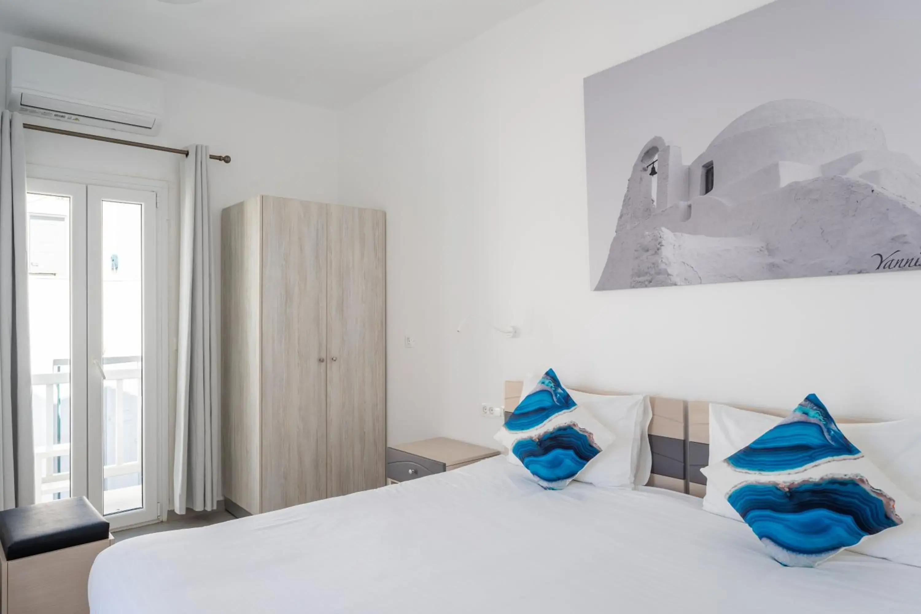 Deluxe Double or Twin Room with City View in Eleanna's Mykonos Deluxe Double or Twin Room with City View in Eleanna's Mykonos