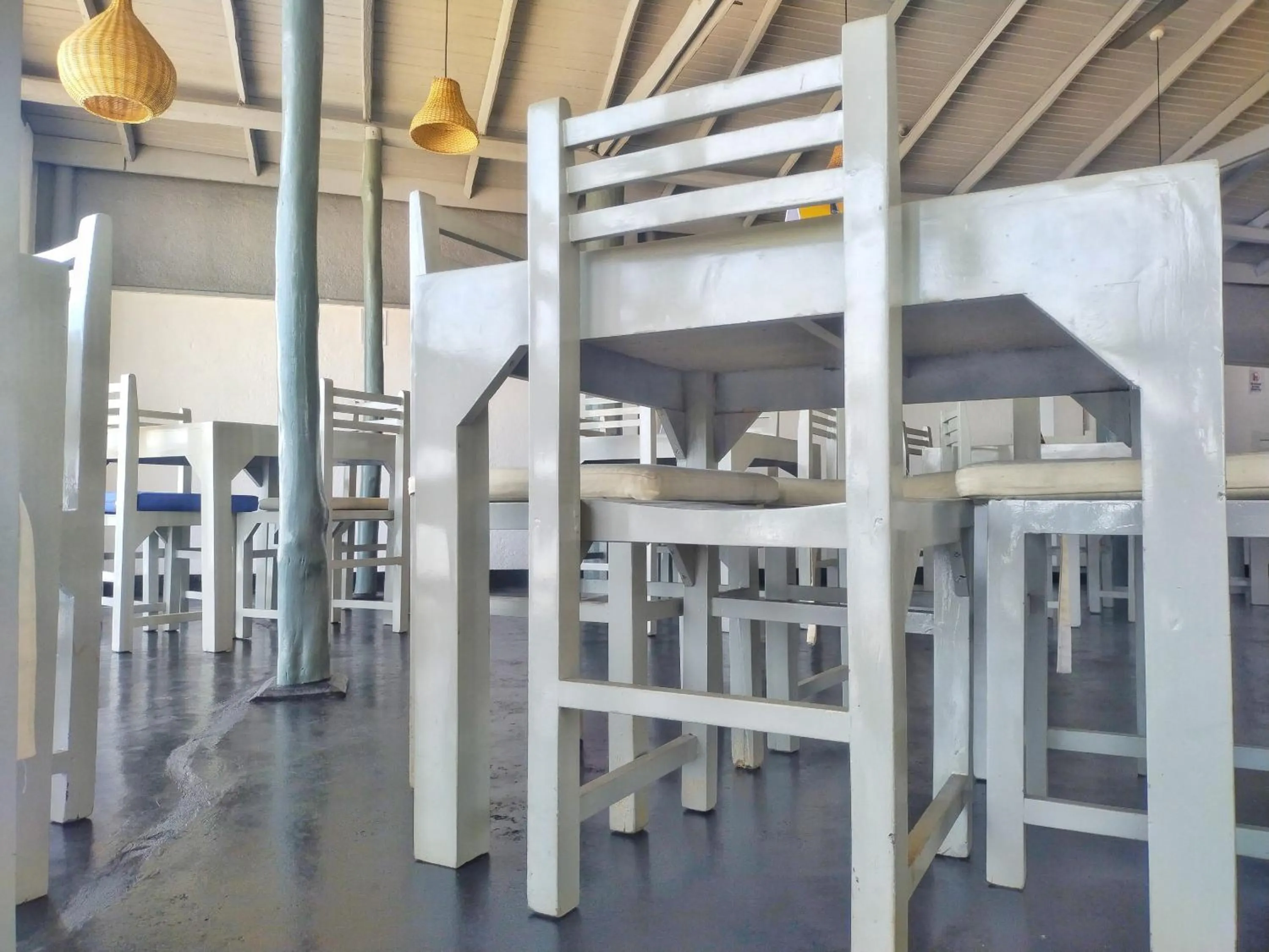 Restaurant/places to eat in DALAWELLA BEACH RESORT