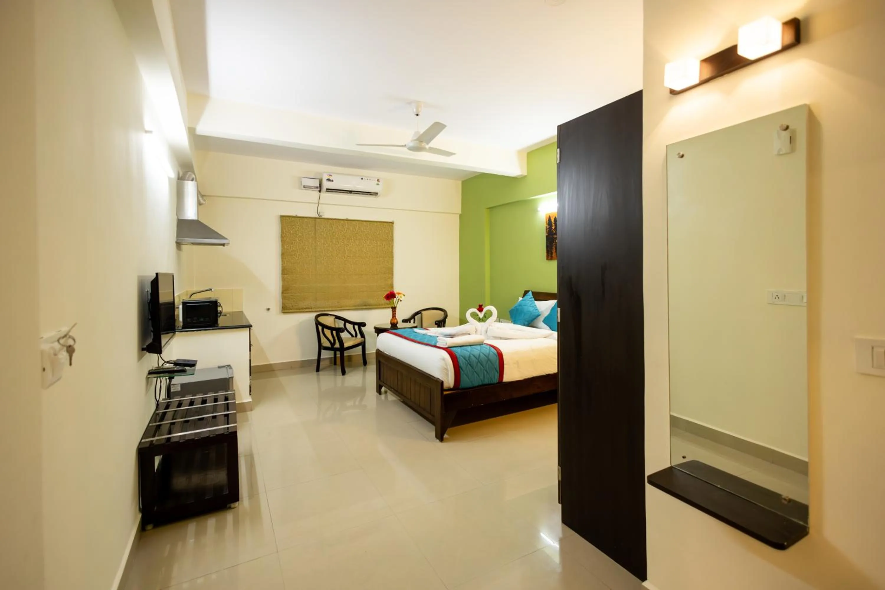 Photo of the whole room in Suraksha Stay Brookfield Hotel