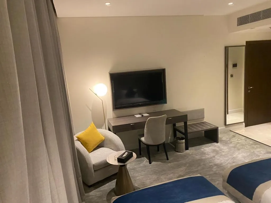 Photo of the whole room, Bed in Savoye Hotel