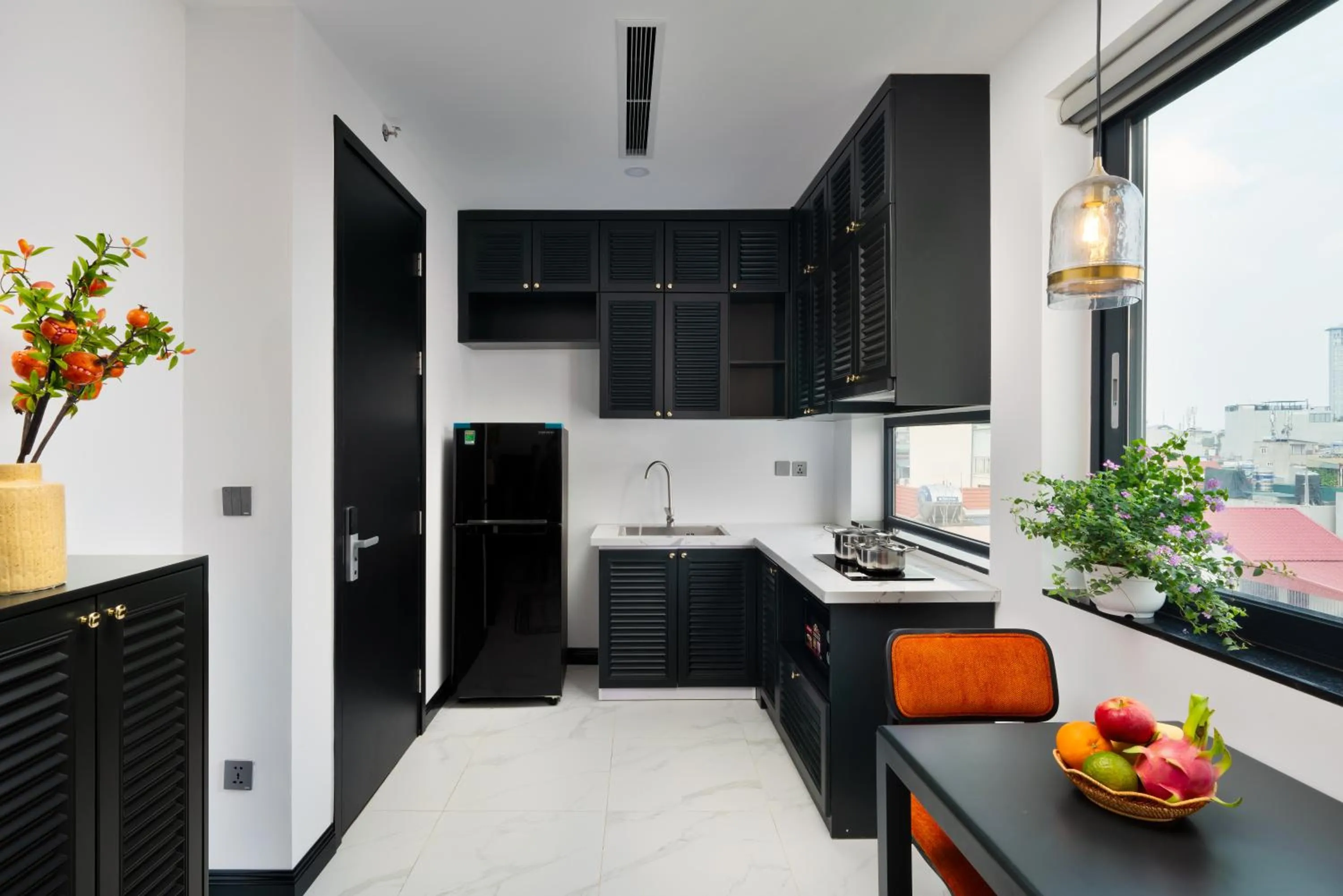 stove in The Galaxy Home Doi Can Hotel and Apartment