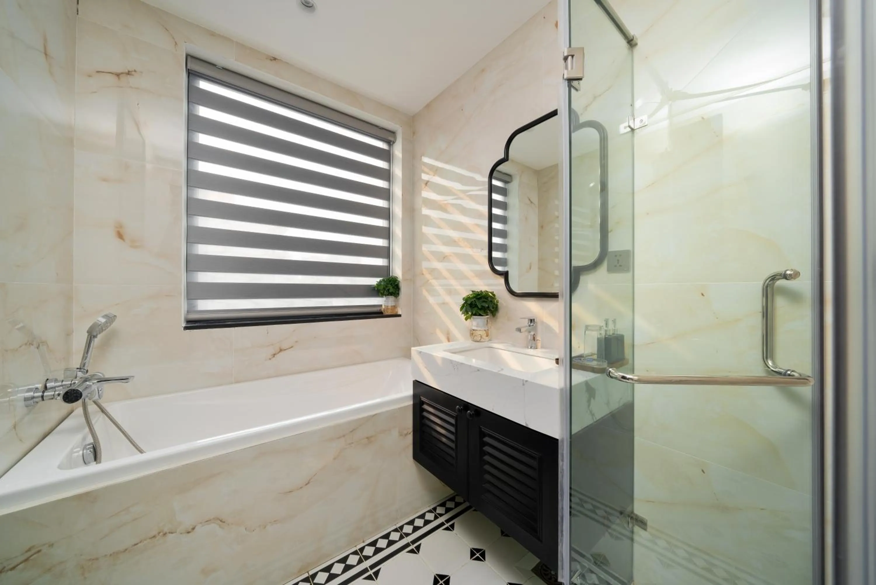 Bath in The Galaxy Home Doi Can Hotel and Apartment