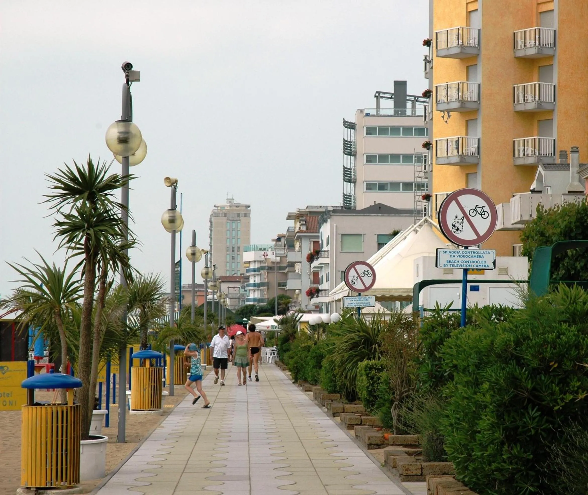 Beach in Pensione Villa Joli