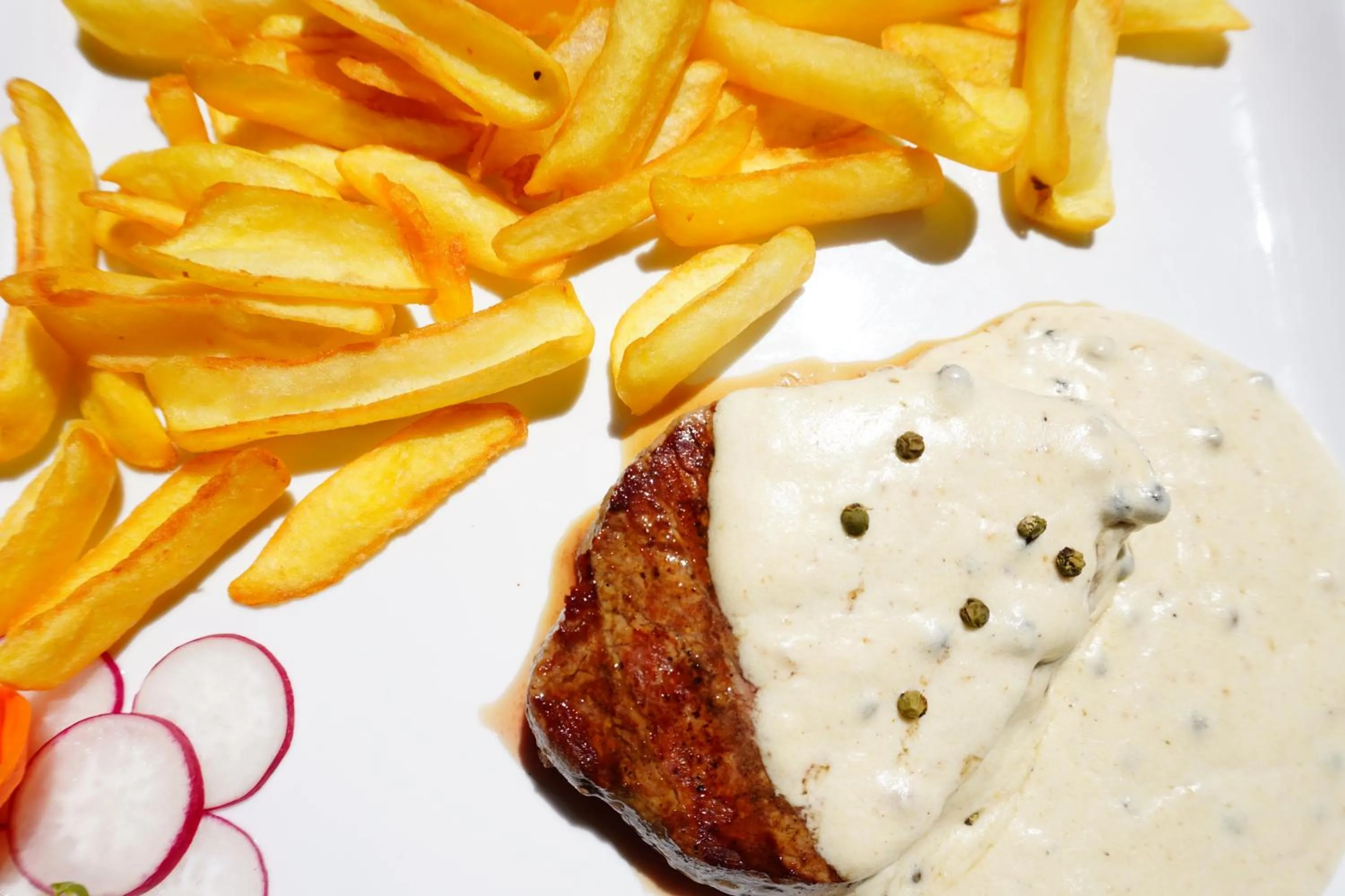 Restaurant/places to eat in Guest House Maritimo