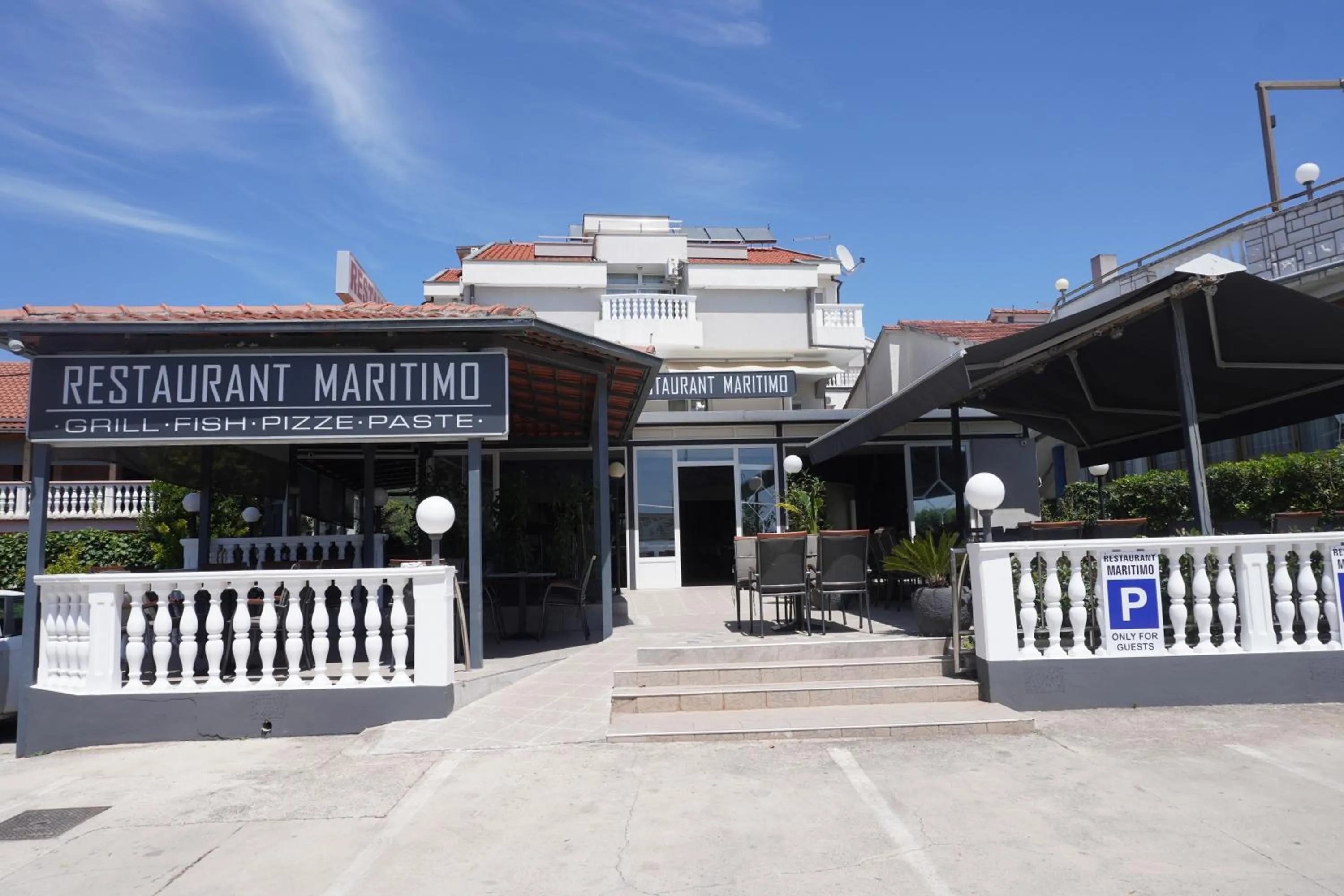 Property building in Guest House Maritimo