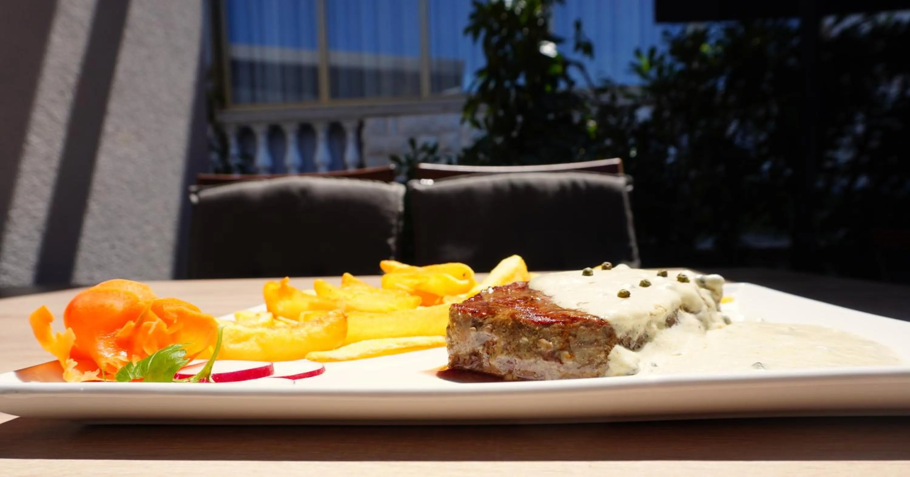 Restaurant/places to eat in Guest House Maritimo