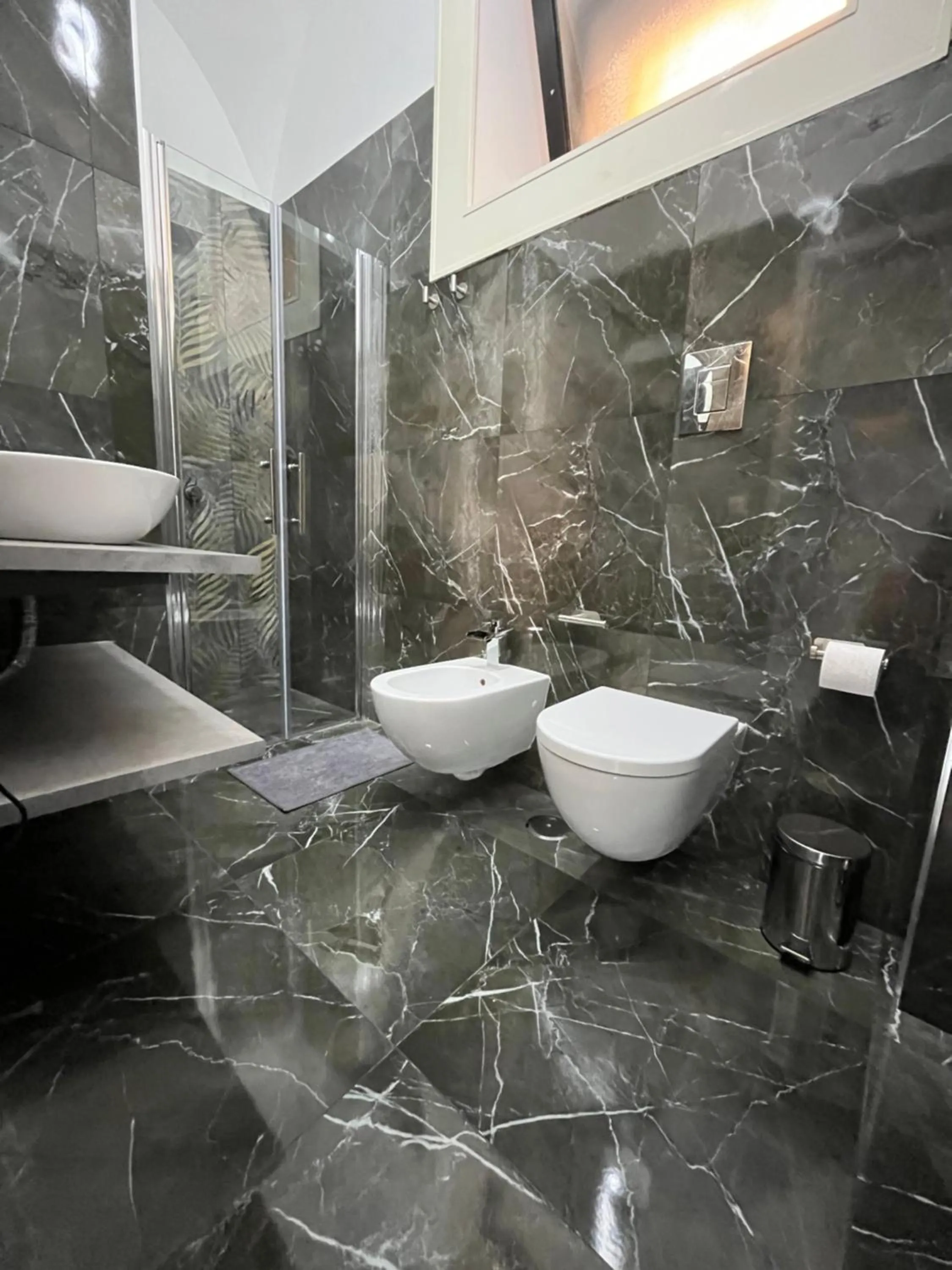 Shower in Ylisea Luxury B&B