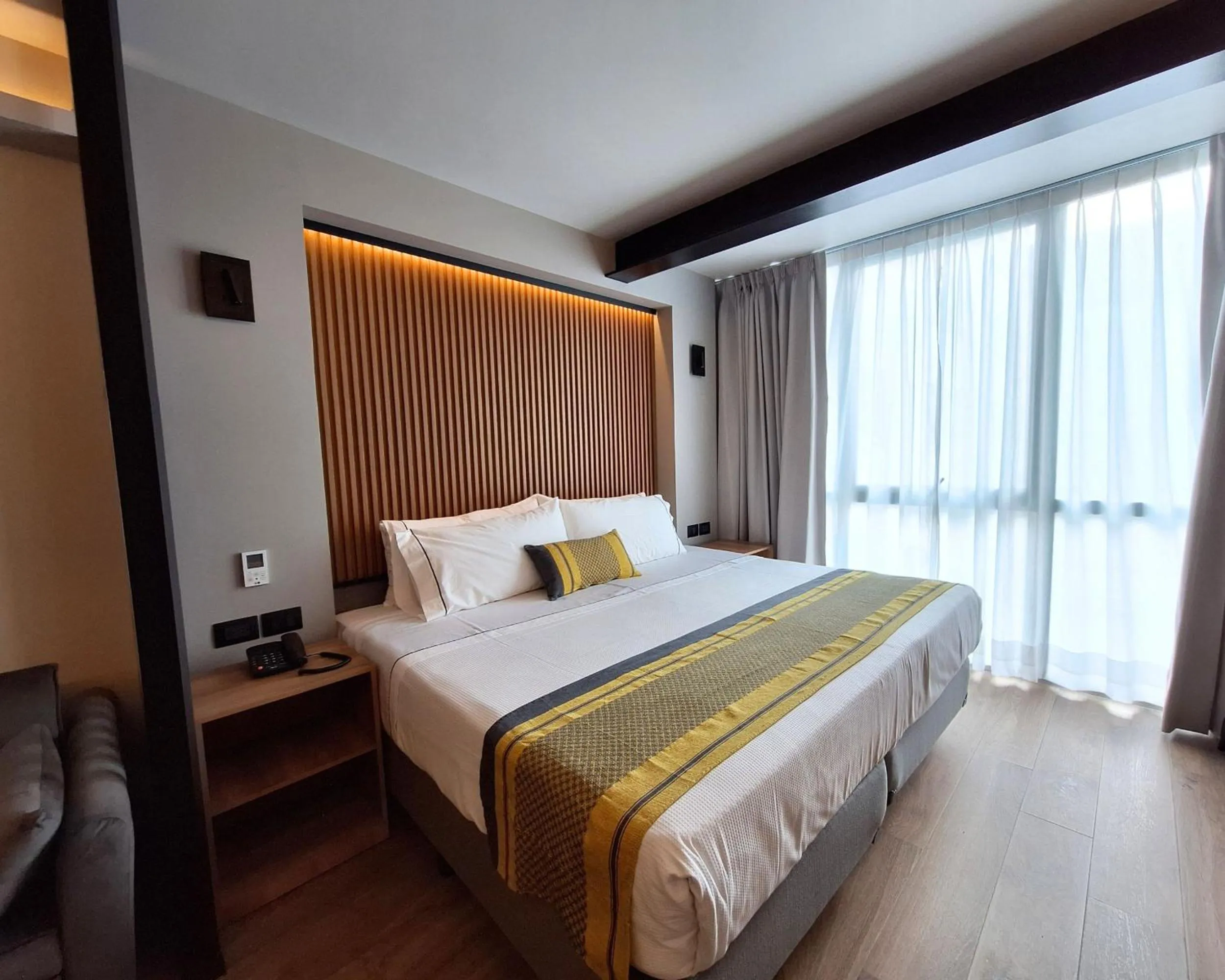 Bedroom, Bed in Hotel Block Suites