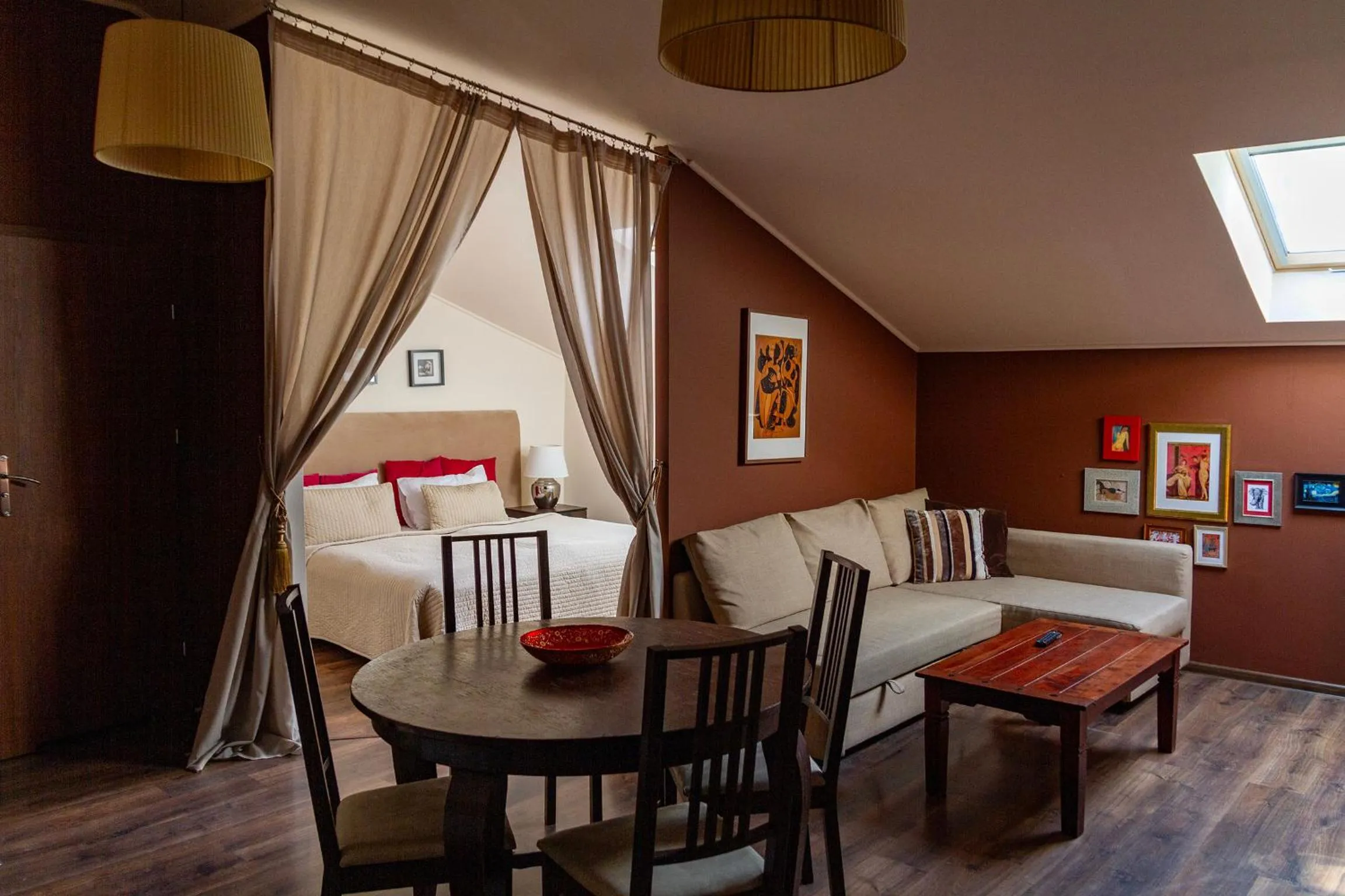 Living room, Bed in Lounge Apartments