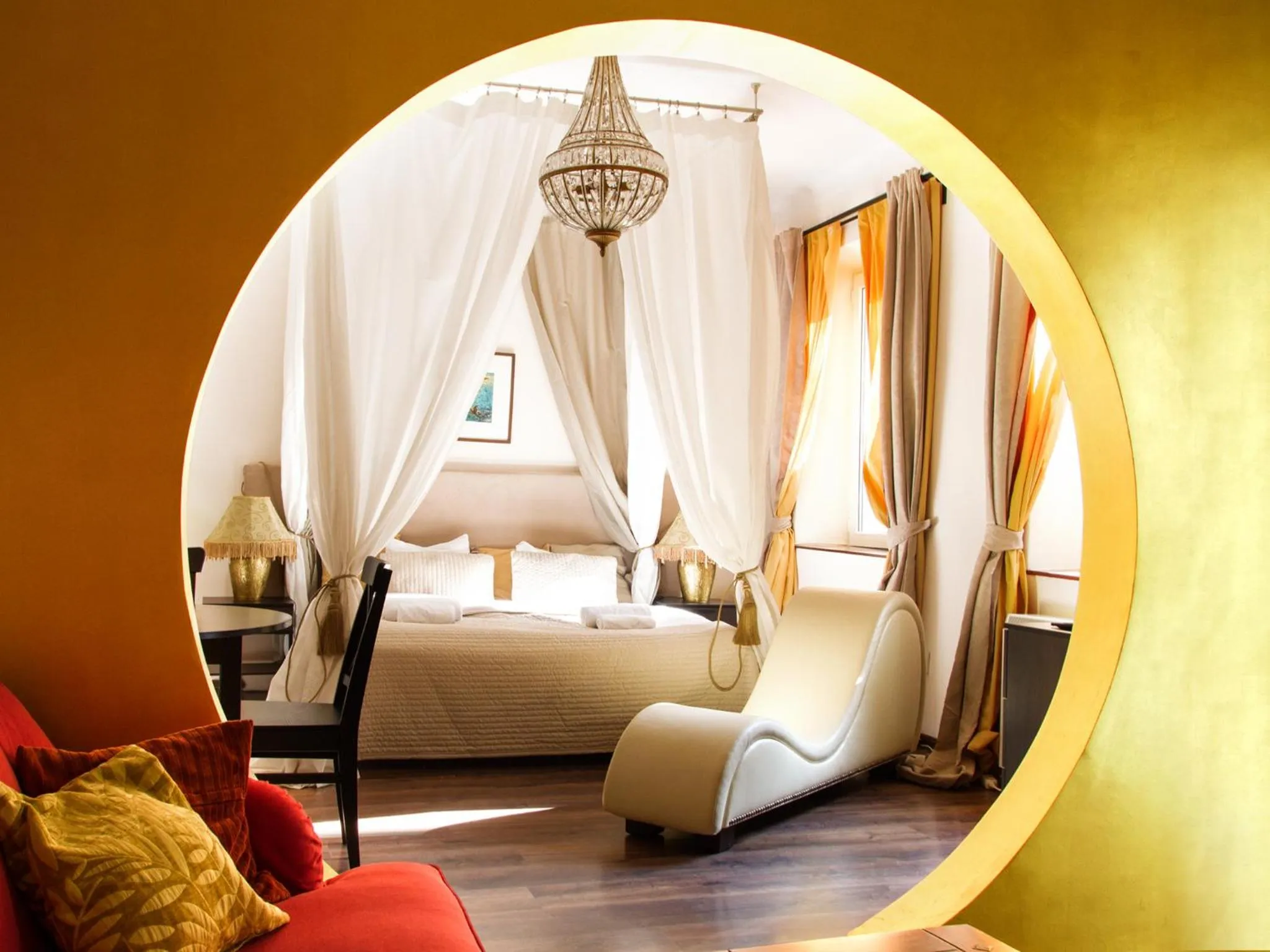 Bedroom, Bed in Lounge Apartments