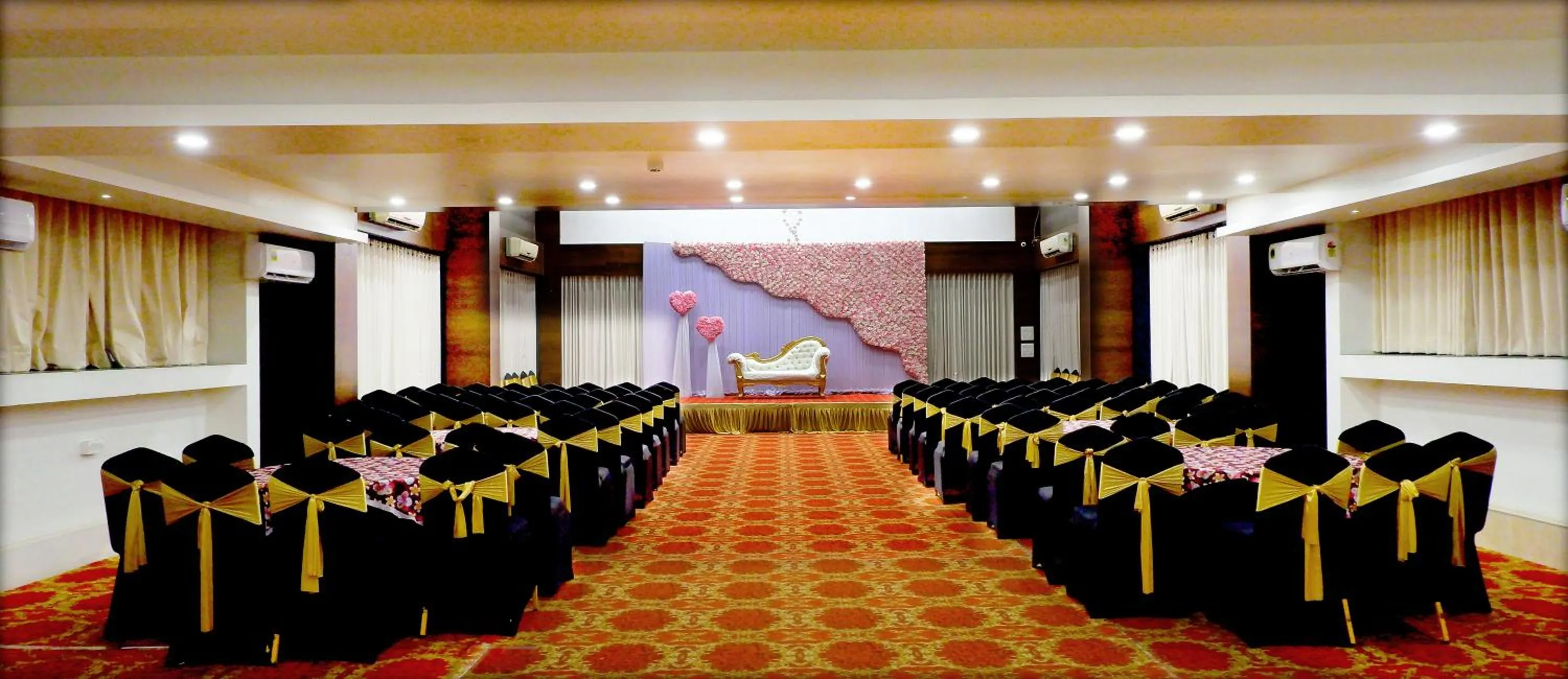 Banquet/Function facilities in Hotel Sai Vijay