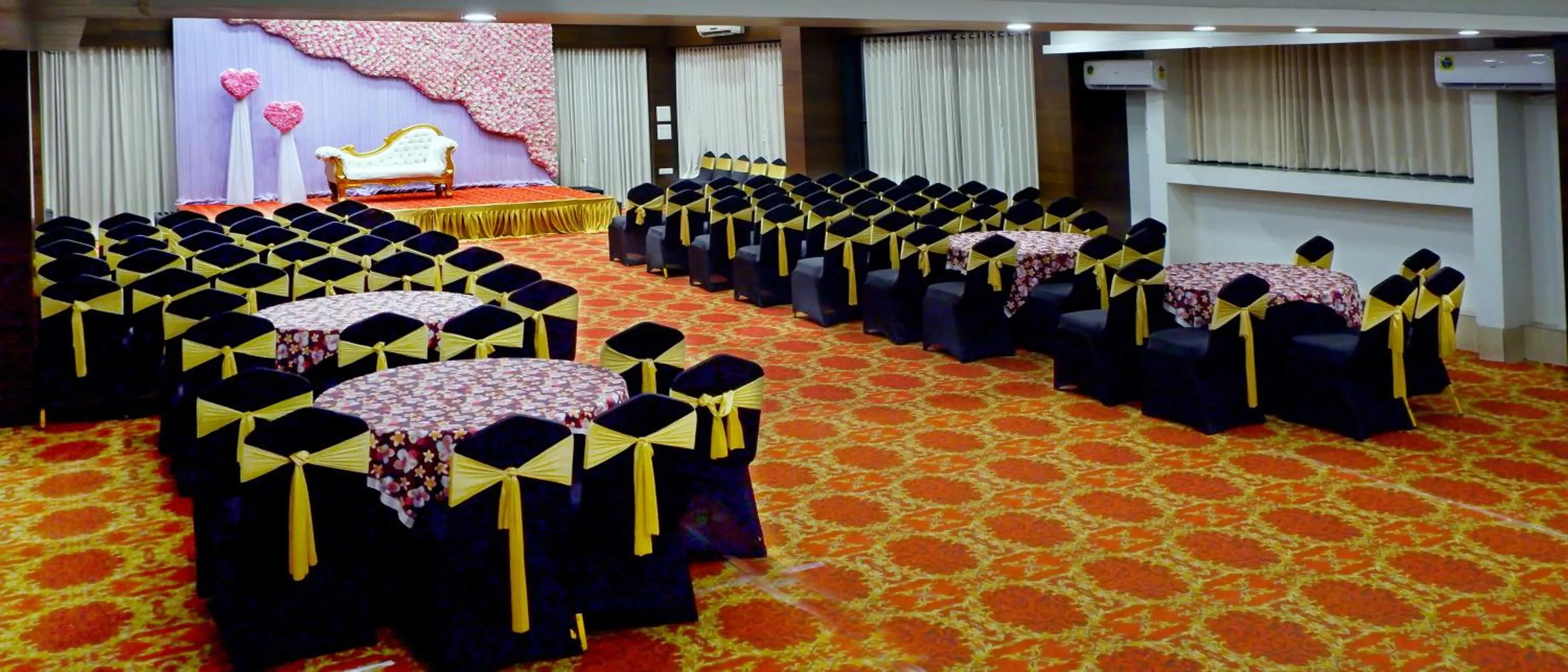 Banquet/Function facilities in Hotel Sai Vijay