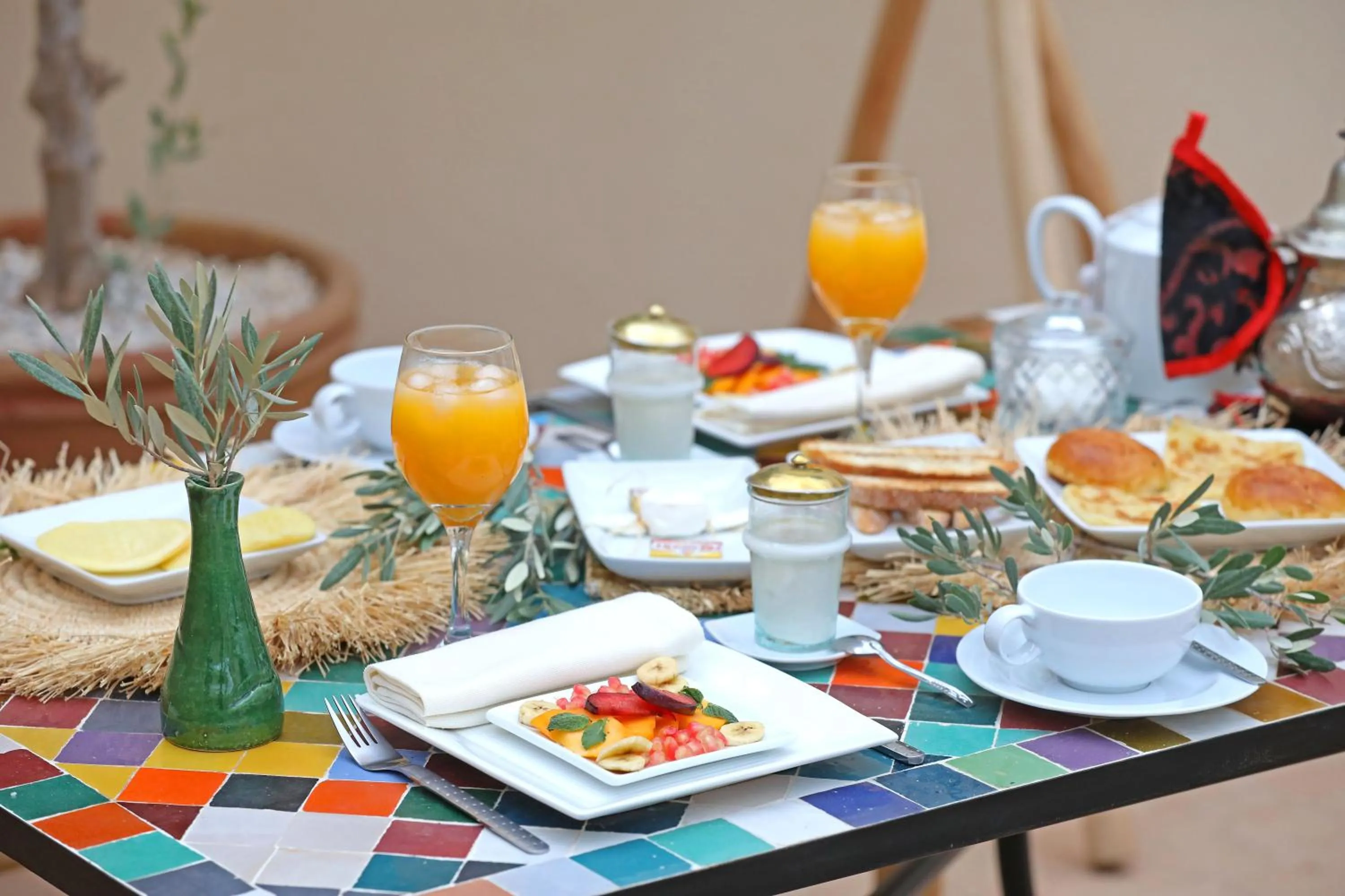 Food and drinks in Riad Al Badia