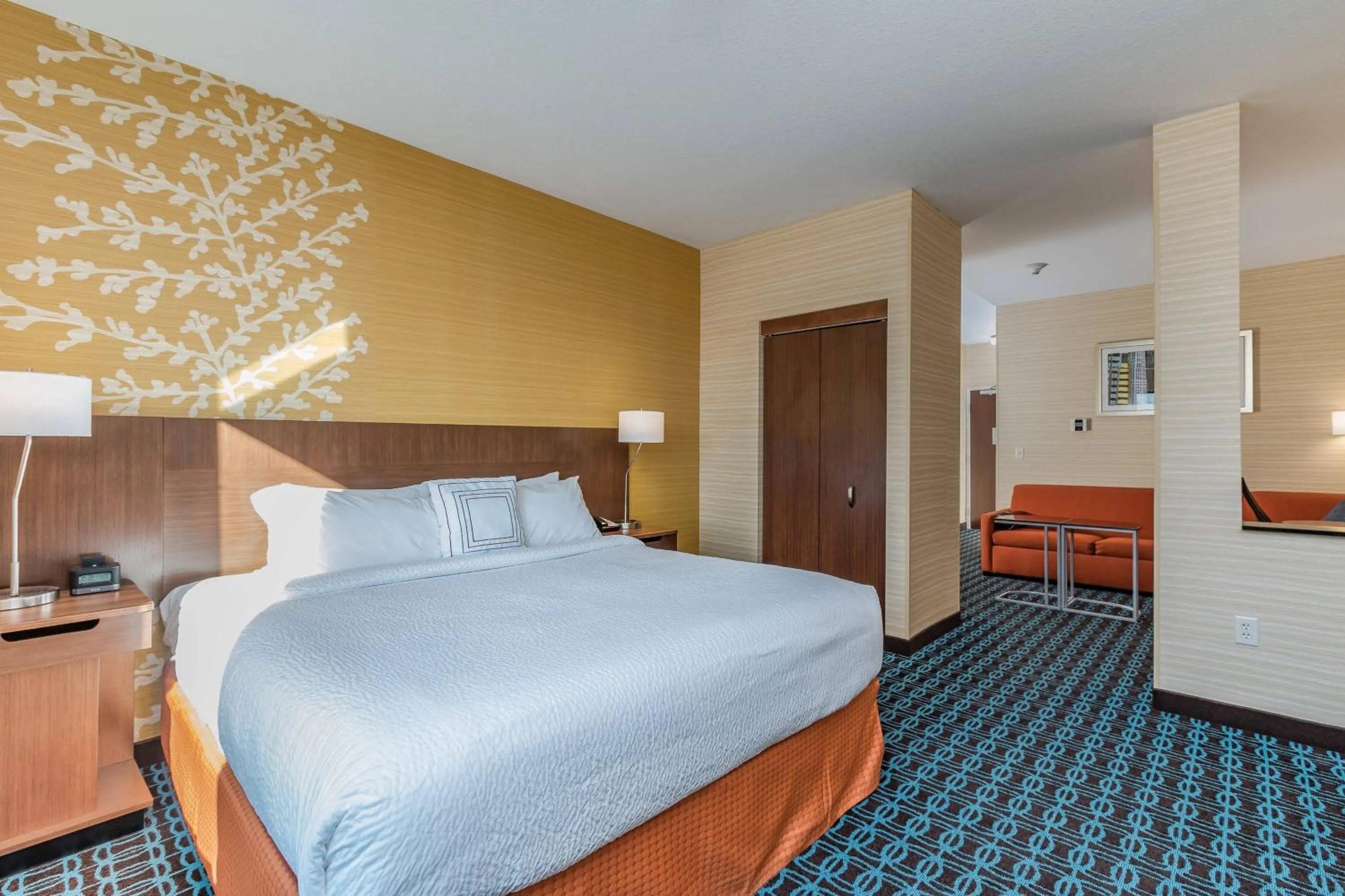 Photo of the whole room, Bed in Fairfield Inn & Suites by Marriott Elkhart